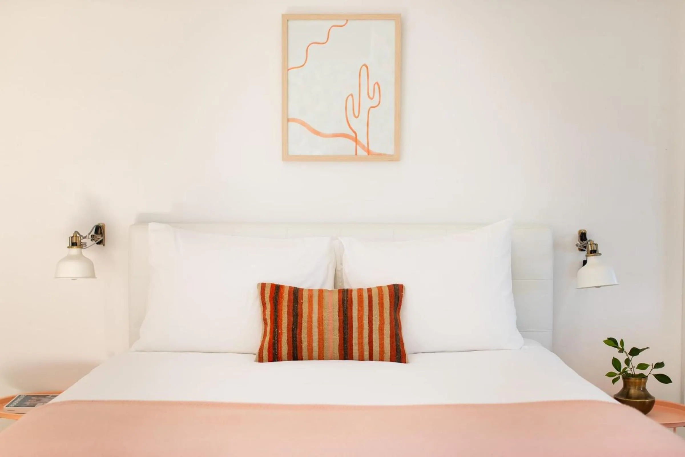 Other, Bed in The Wesley by AvantStay Mid-Century Modern Oasis with Pool