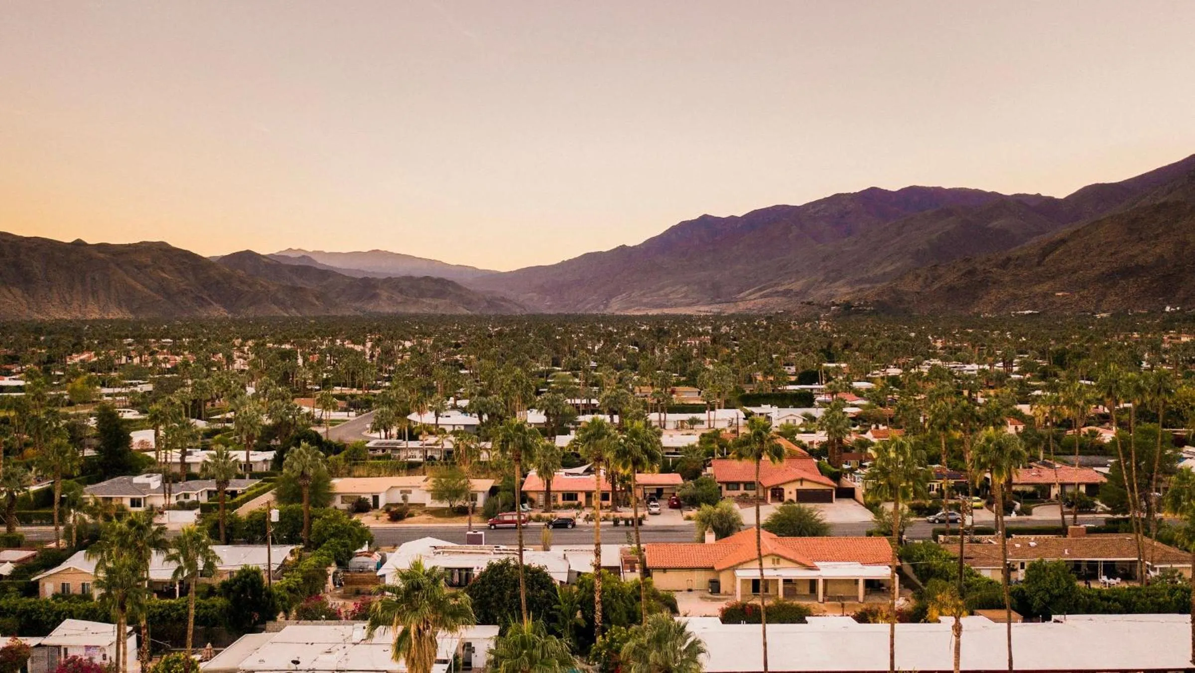 Other in The Wesley by AvantStay Mid-Century Modern Oasis with Pool