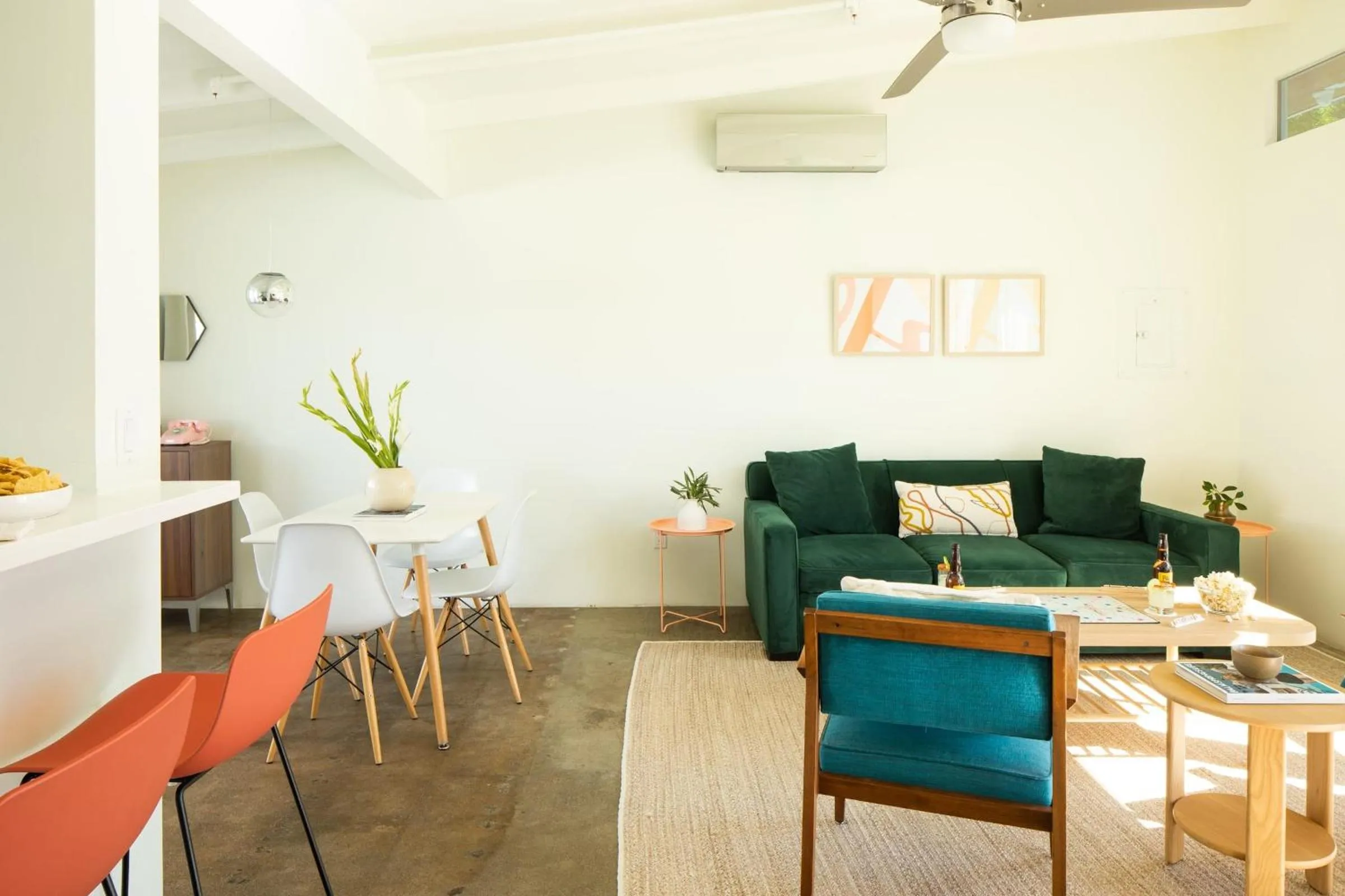 Other in The Wesley by AvantStay Mid-Century Modern Oasis with Pool