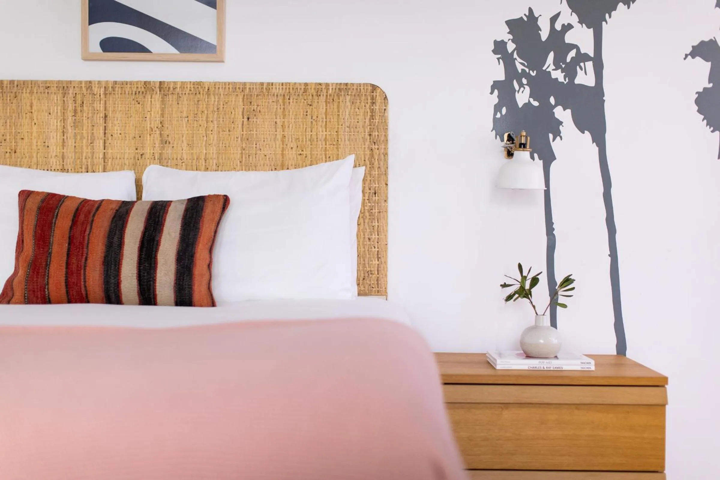 Bed in The Wesley by AvantStay Mid-Century Modern Oasis with Pool