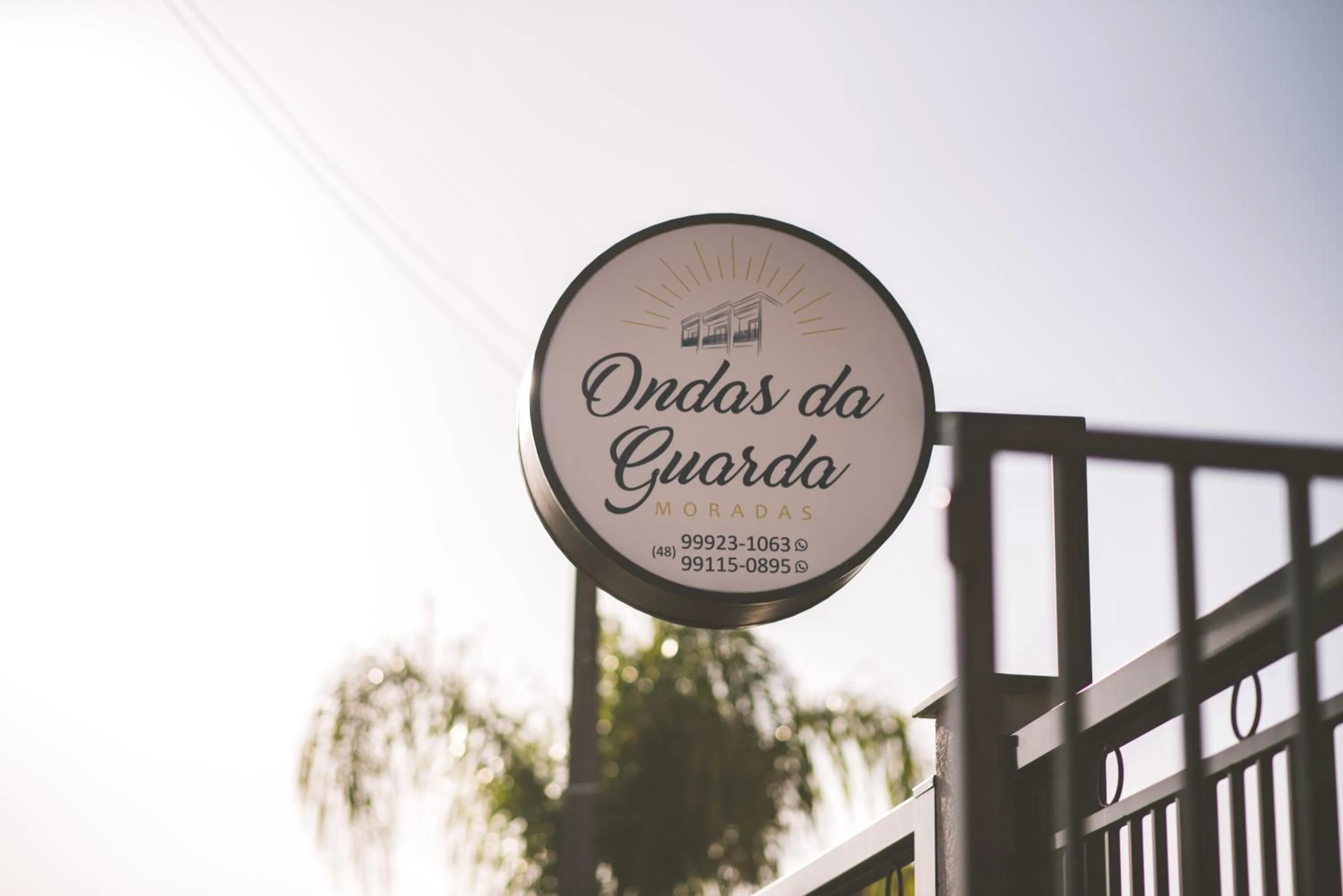 Property logo or sign in Ondas da Guarda Moradas