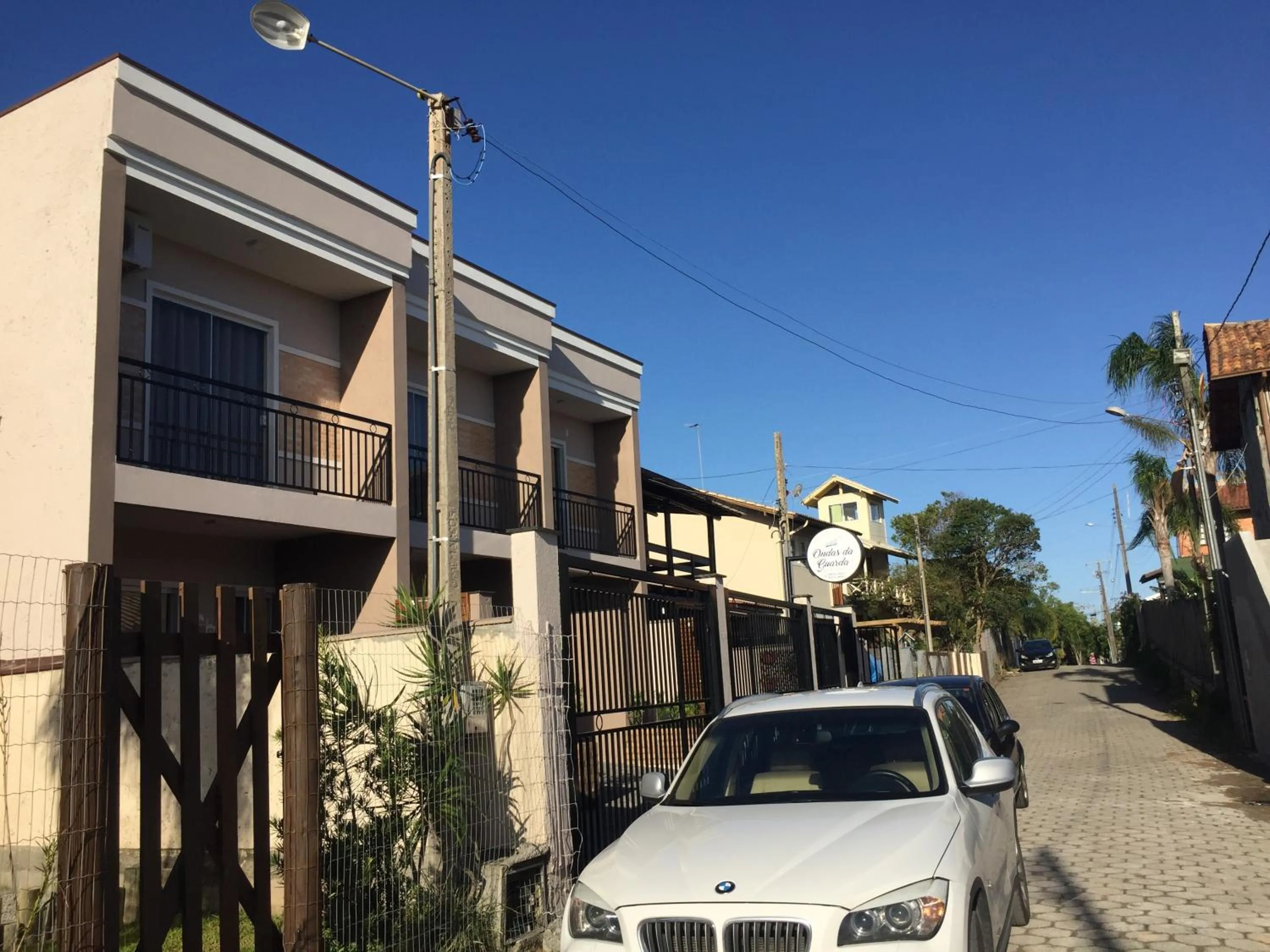 Property building in Ondas da Guarda Moradas