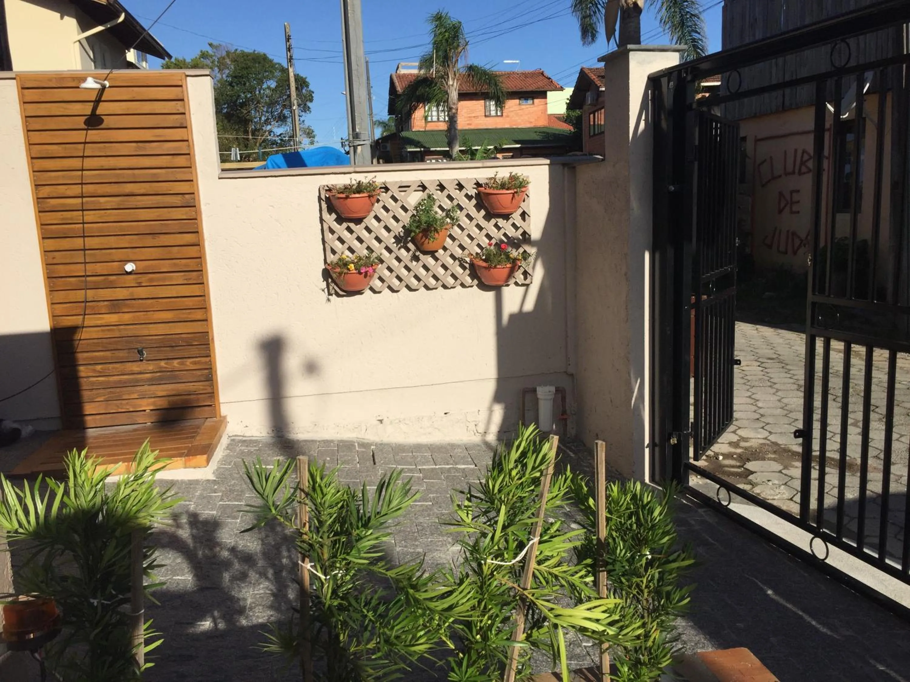 Property building in Ondas da Guarda Moradas