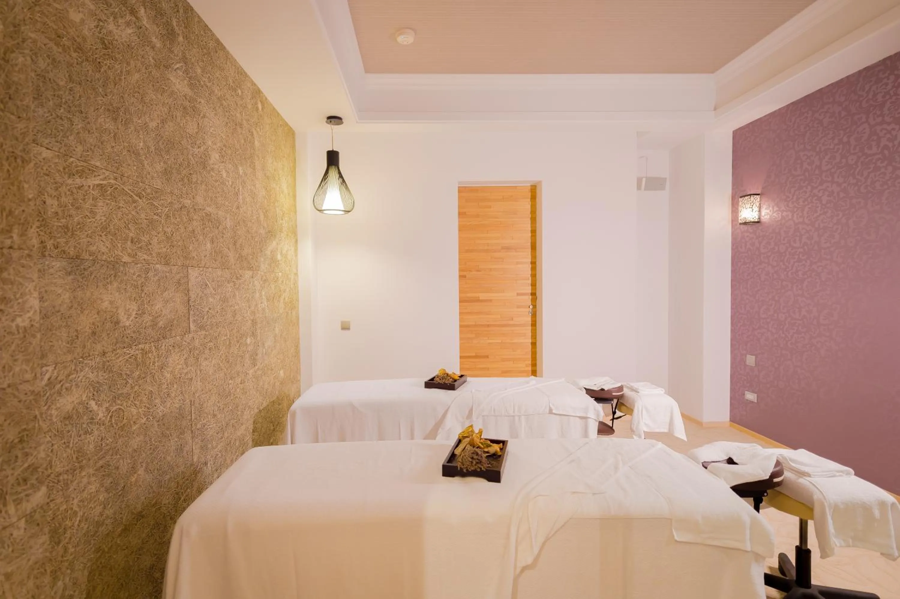 Massage, Bed in Yundeng Landscape Hotel