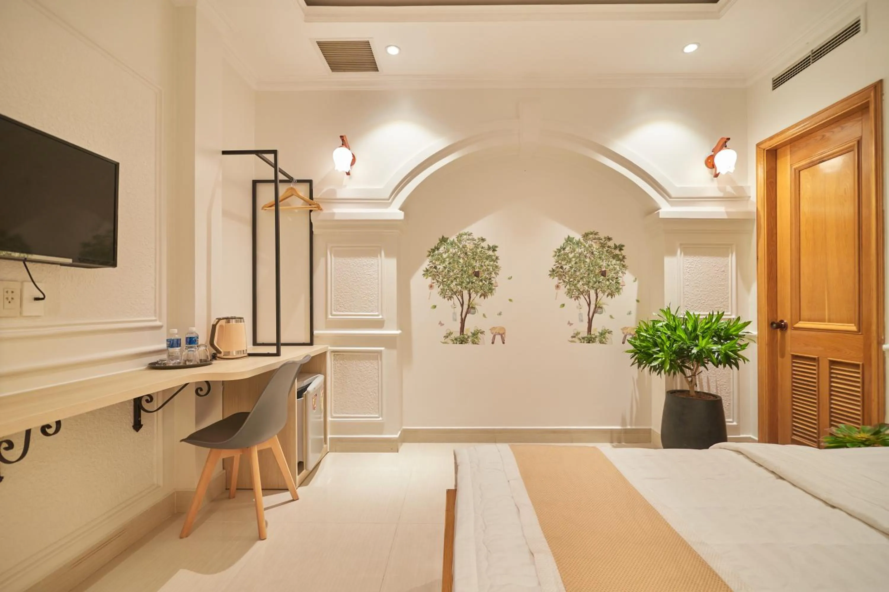 Bedroom, Bed in Bin Bin 10 - Mimosa Hotel Near Tan Son Nhat Airport