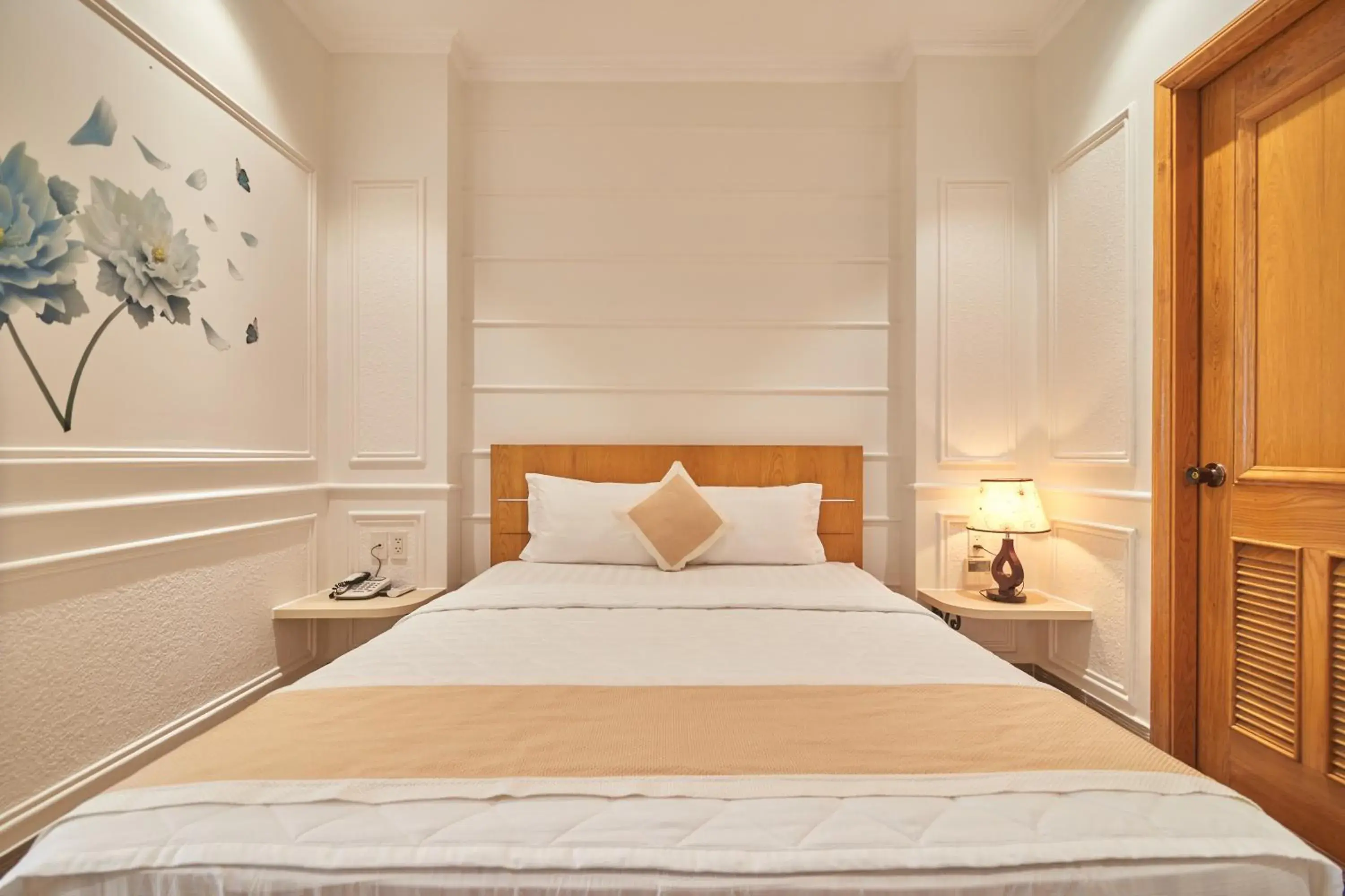 Bed in Bin Bin 10 - Mimosa Hotel Near Tan Son Nhat Airport Bed in Bin Bin 10 - Mimosa Hotel Near Tan Son Nhat Airport