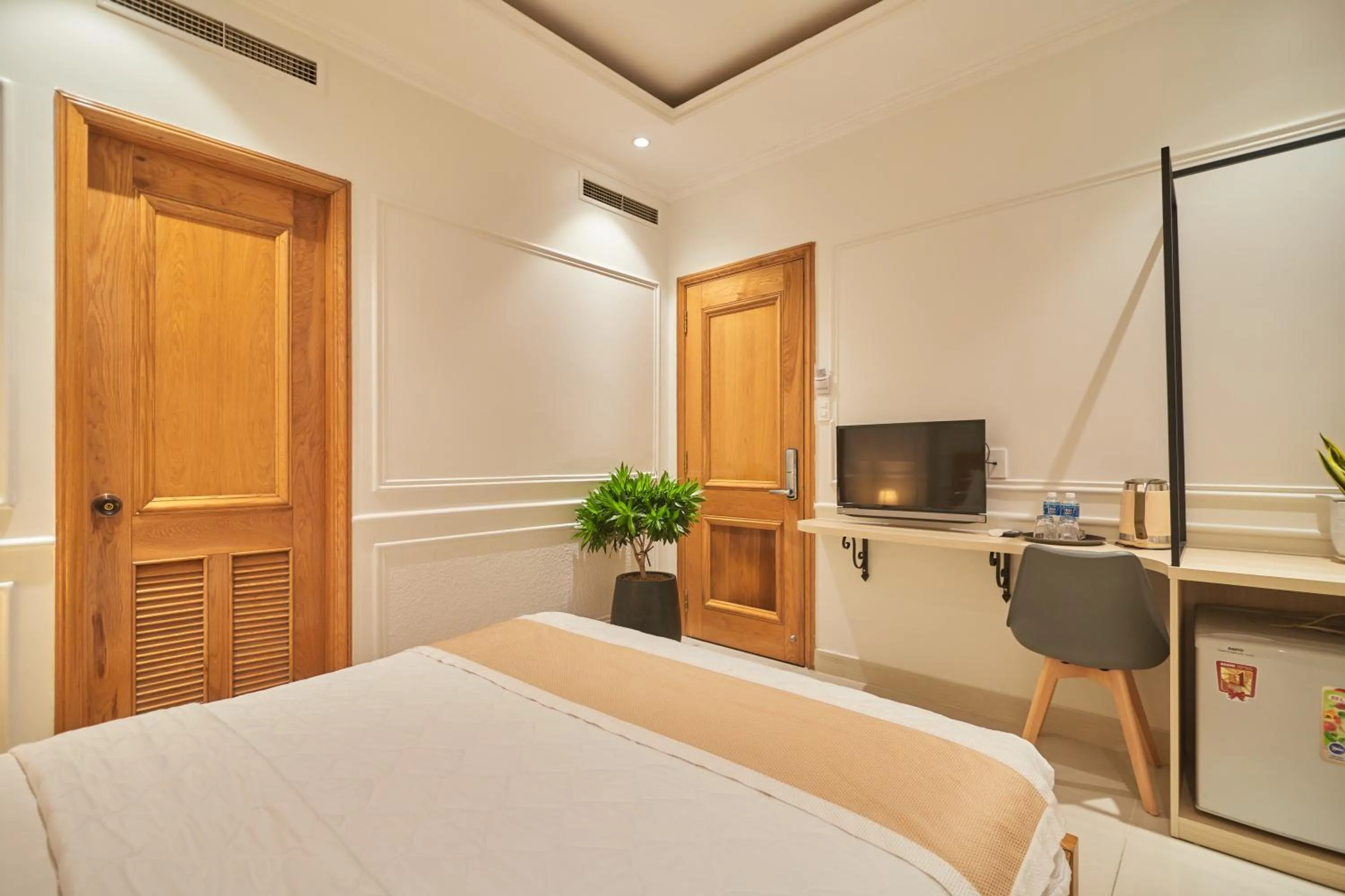 View (from property/room), Bed in Bin Bin 10 - Mimosa Hotel Near Tan Son Nhat Airport