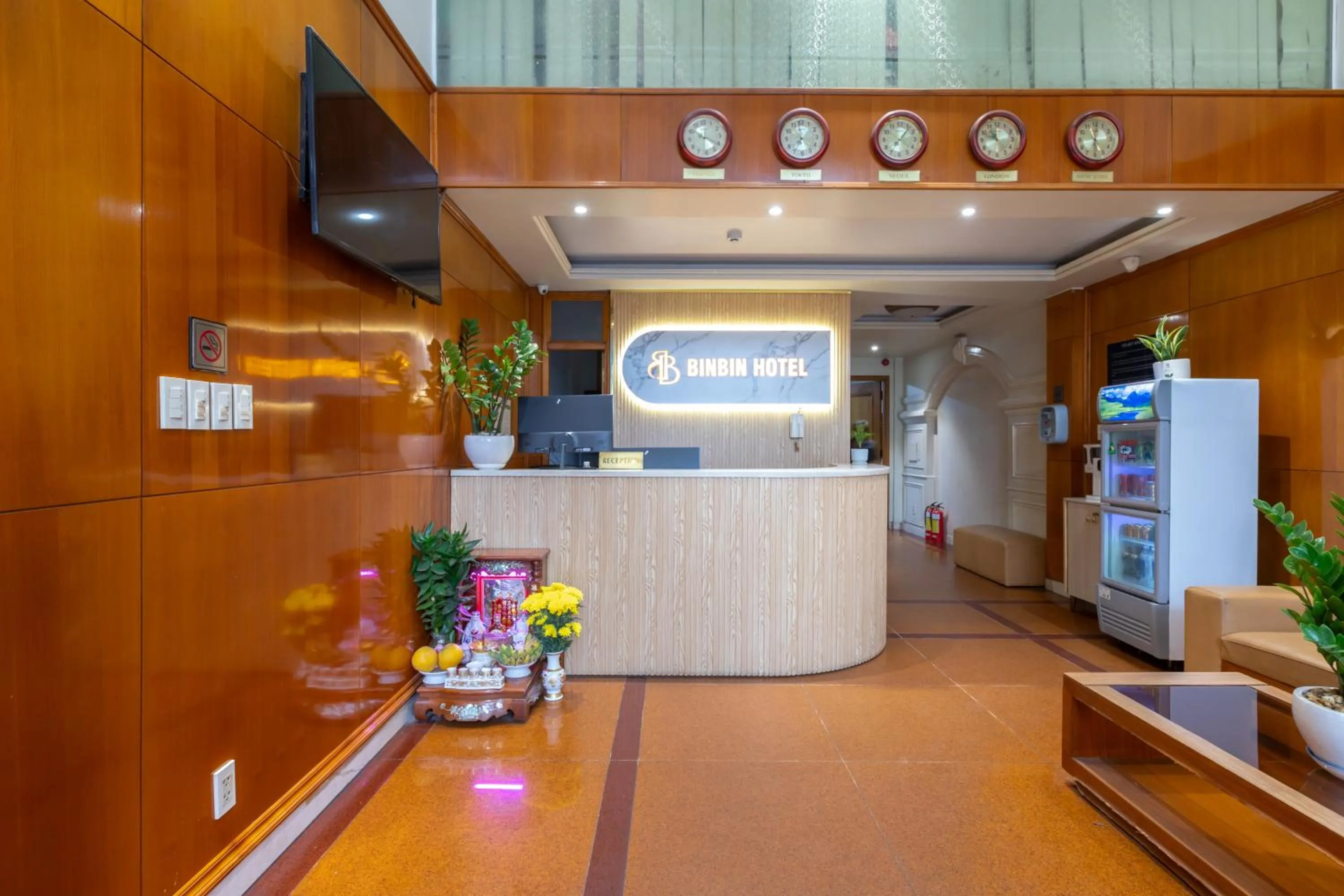 Bin Bin 10 - Mimosa Hotel Near Tan Son Nhat Airport