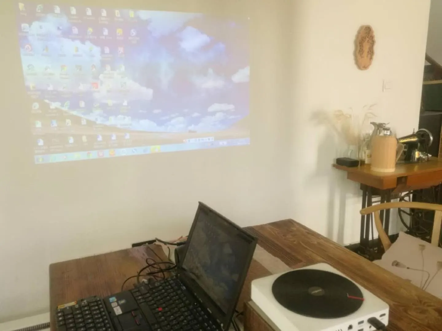 Communal lounge/ TV room in Pure-Land Villa