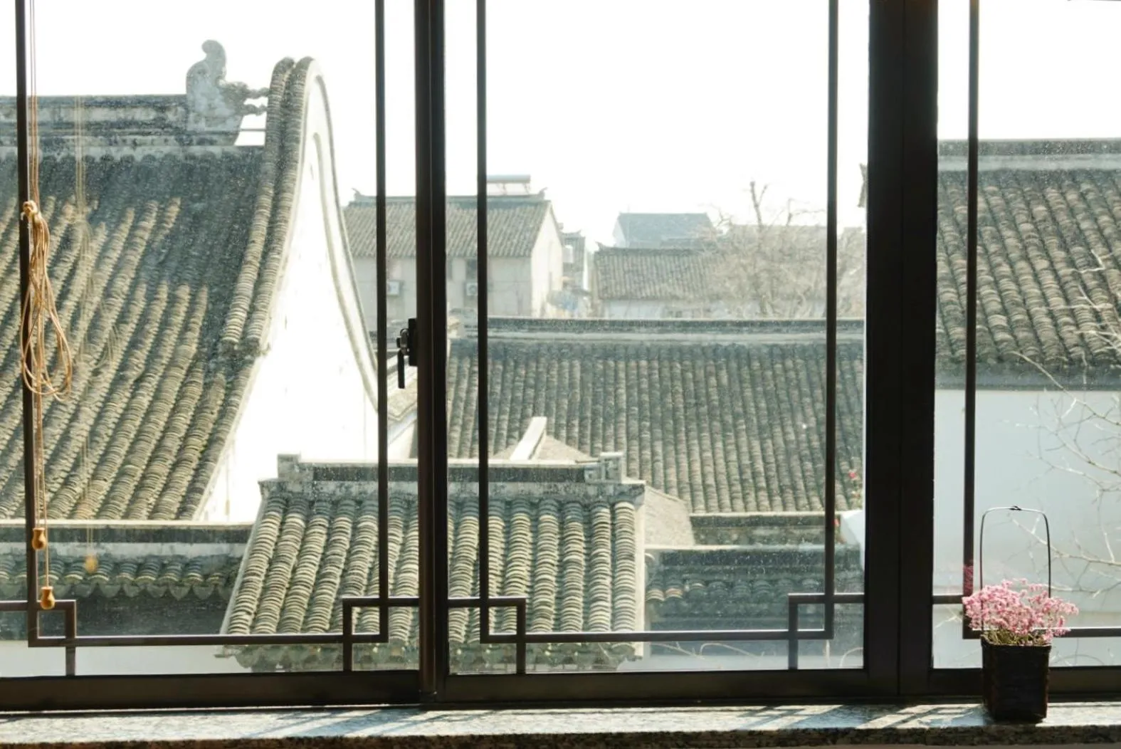 Quiet street view in Pure-Land Villa