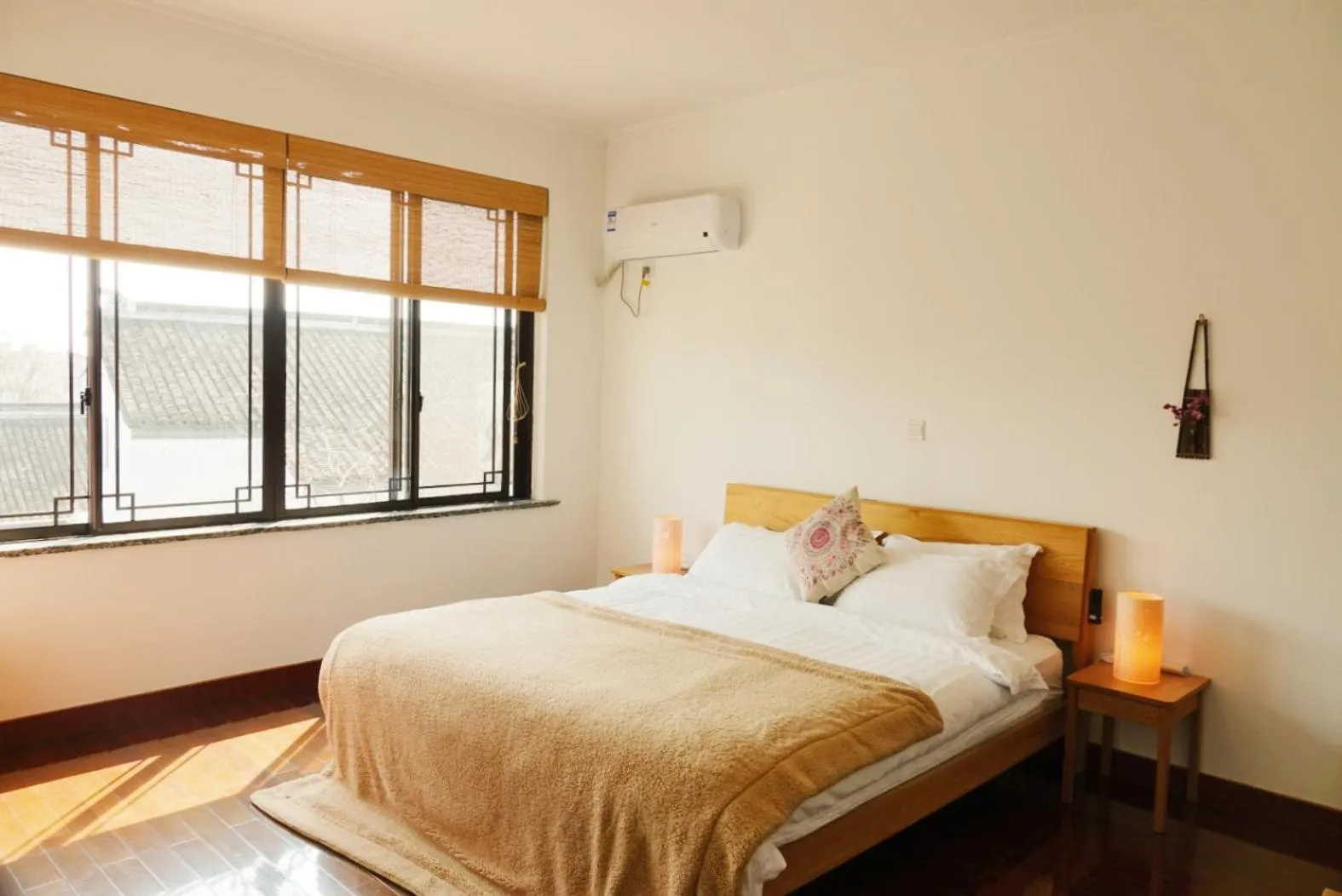 Photo of the whole room in Pure-Land Villa