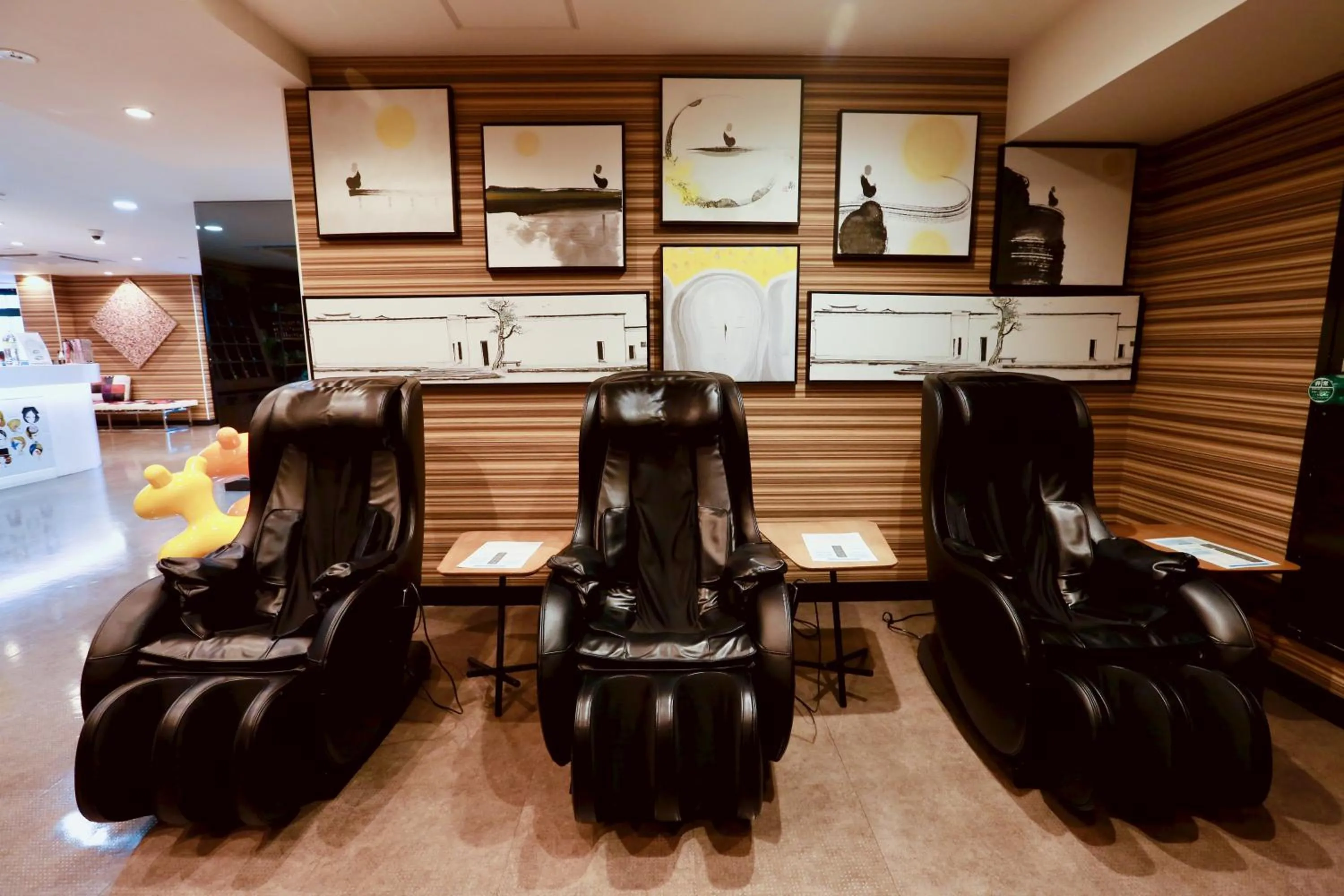 Lobby or reception in Hotel 88 Shinsaibashi