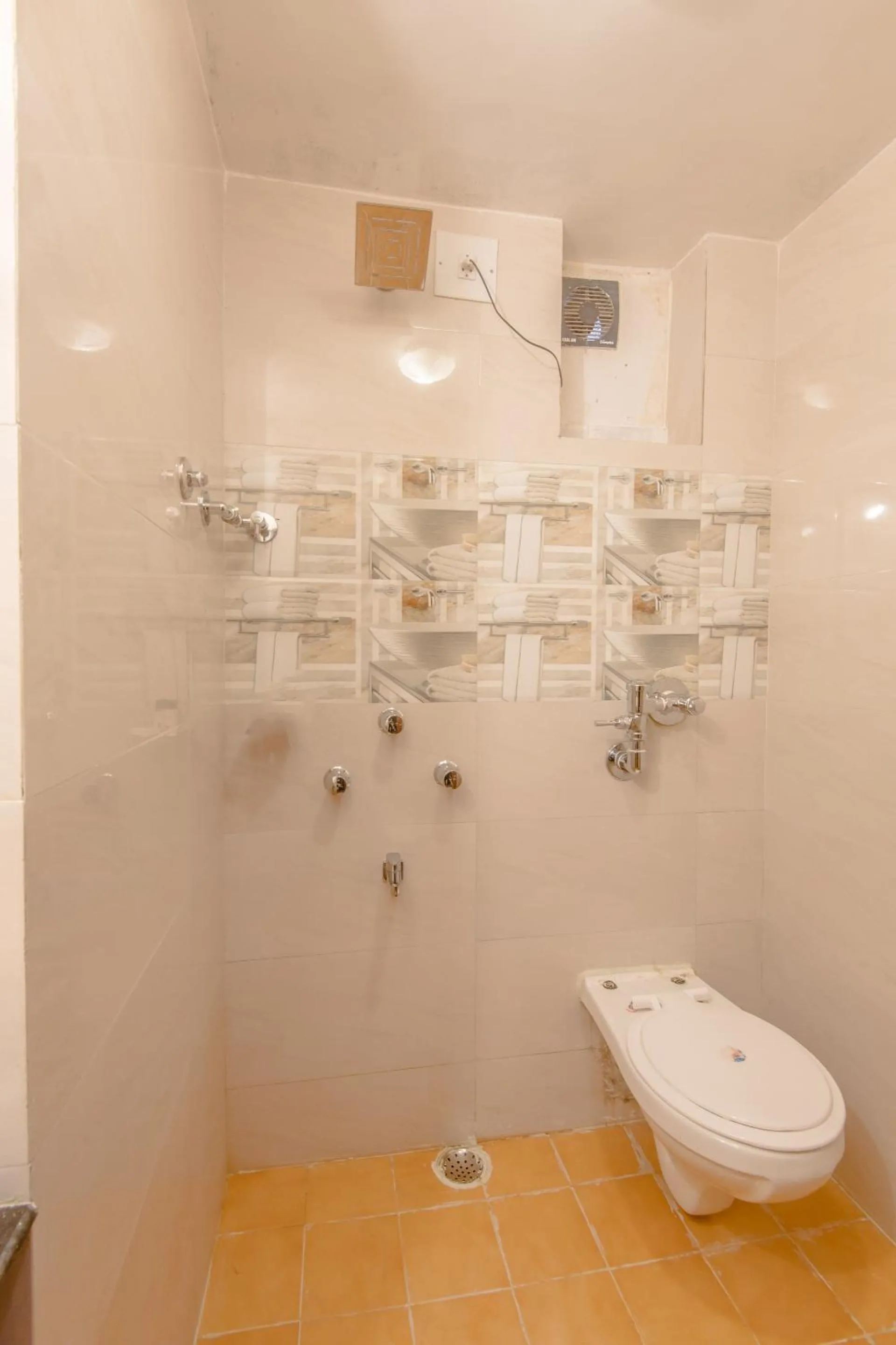 Bathroom in Hotel Mogul Palace - Near Masjid Bunder Mumbai