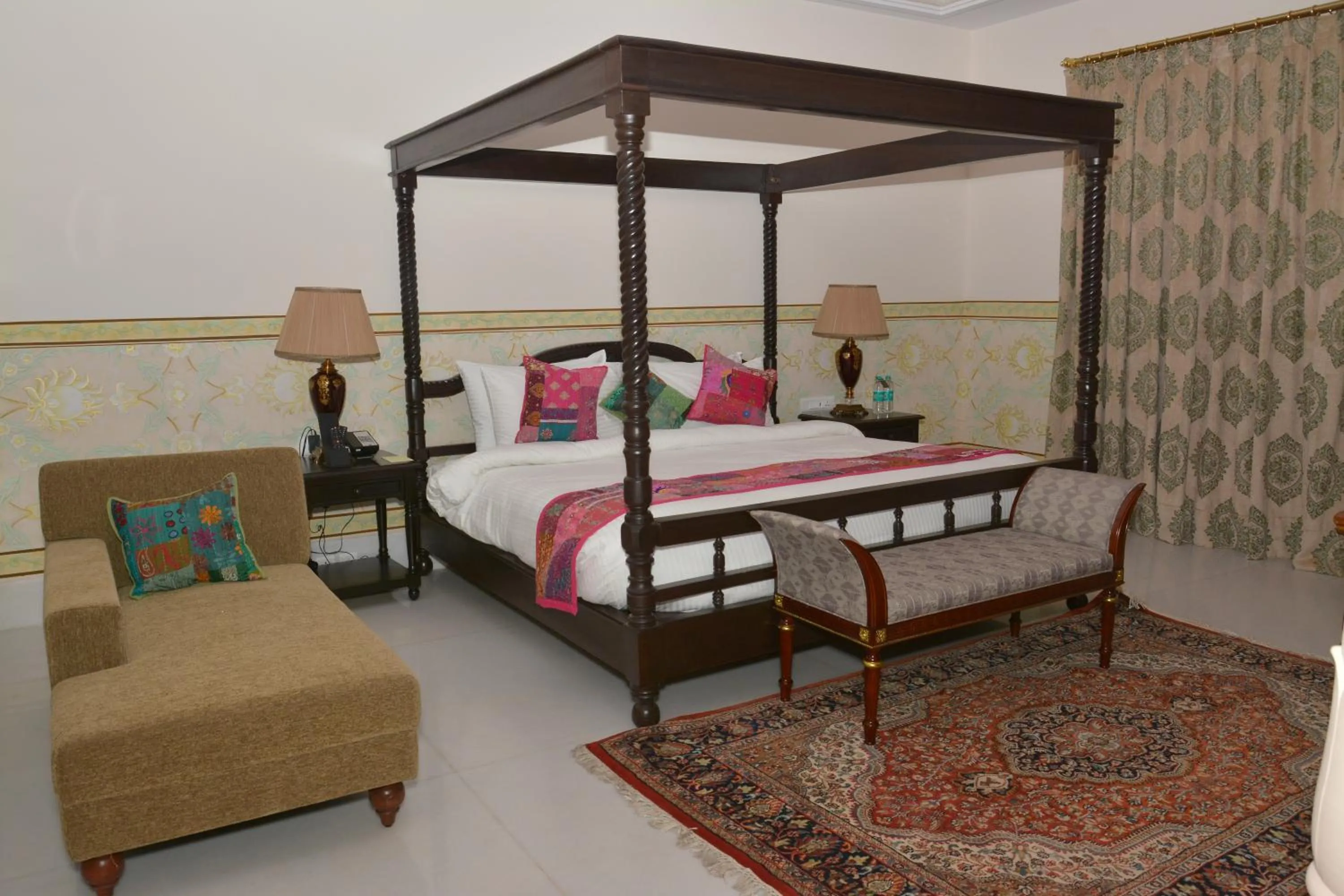 Bed in Indana Palace Jaipur