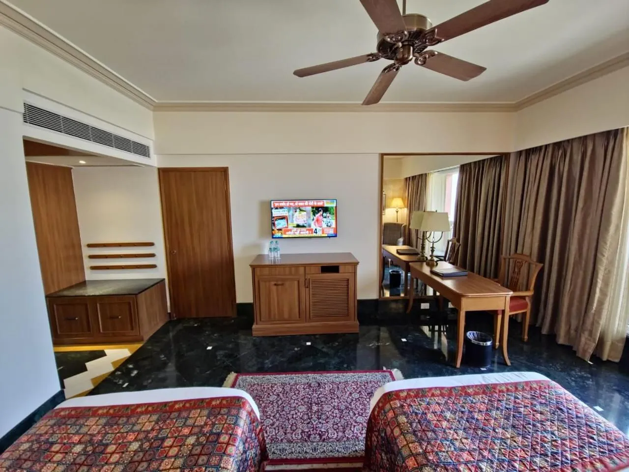 Bed in Indana Palace Jaipur