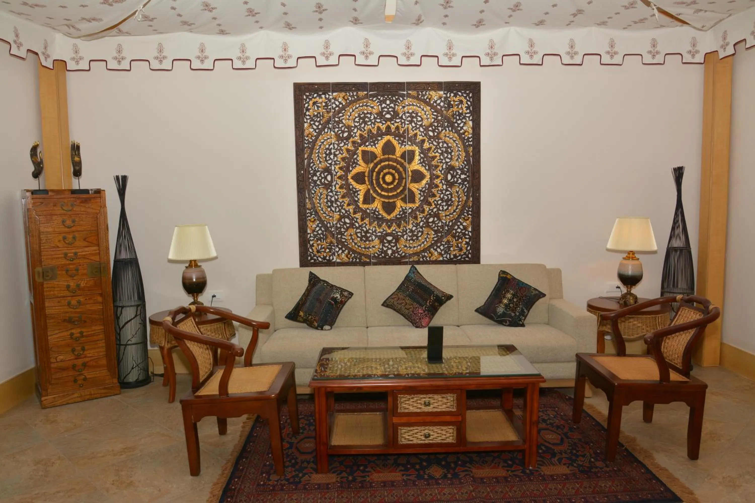 Living room in Indana Palace Jaipur