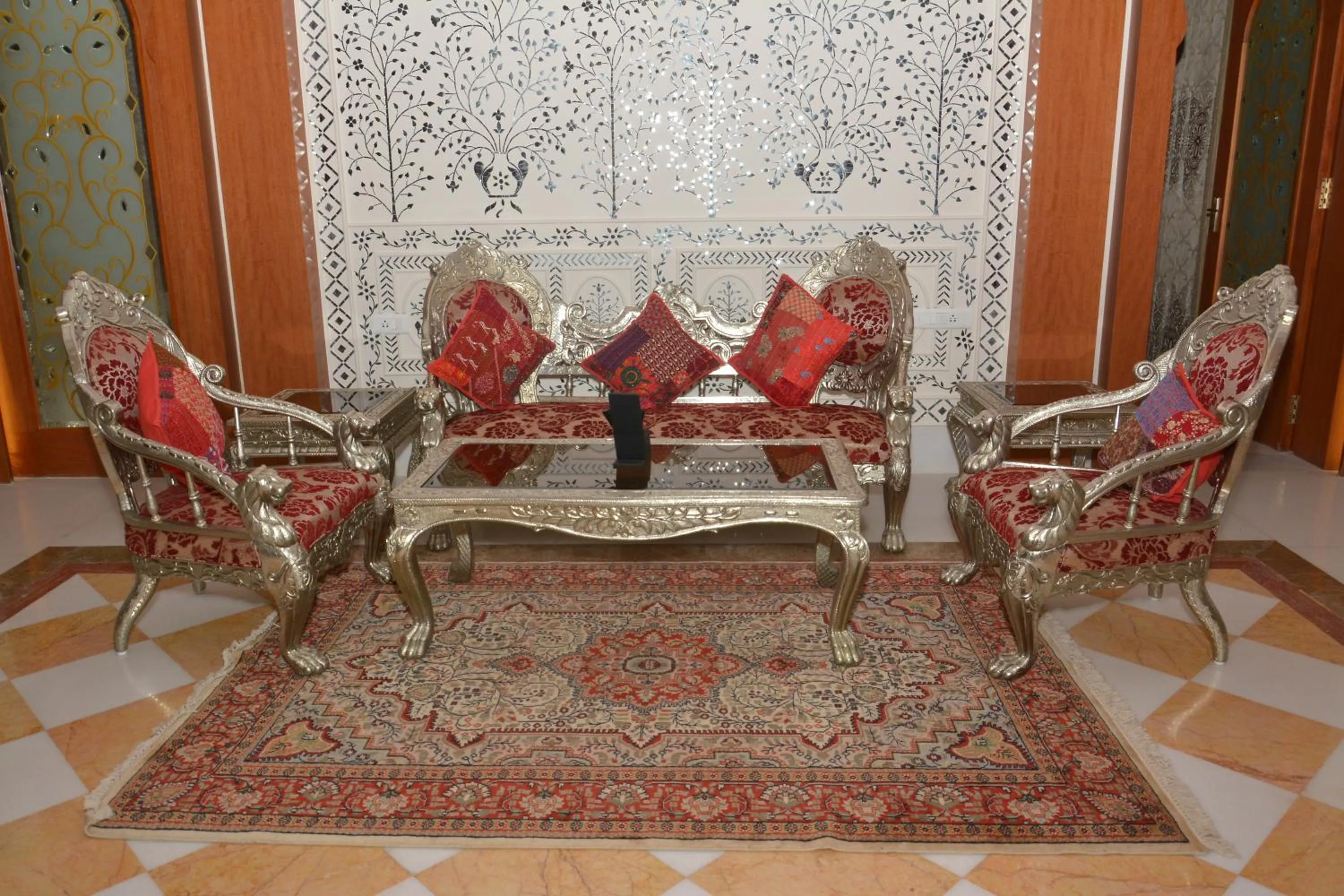 Living room in Indana Palace Jaipur