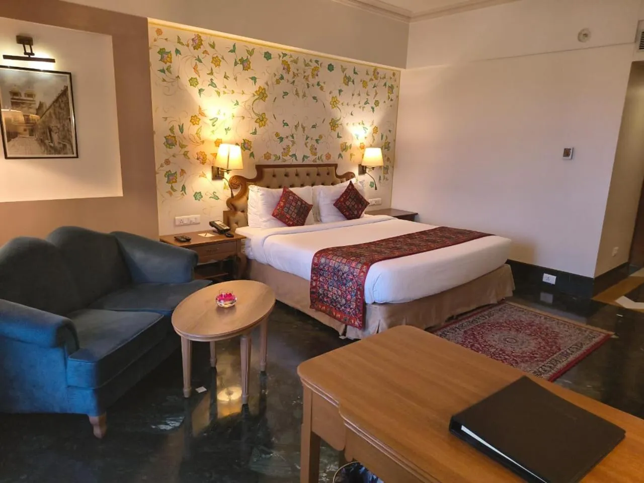 Bed in Indana Palace Jaipur