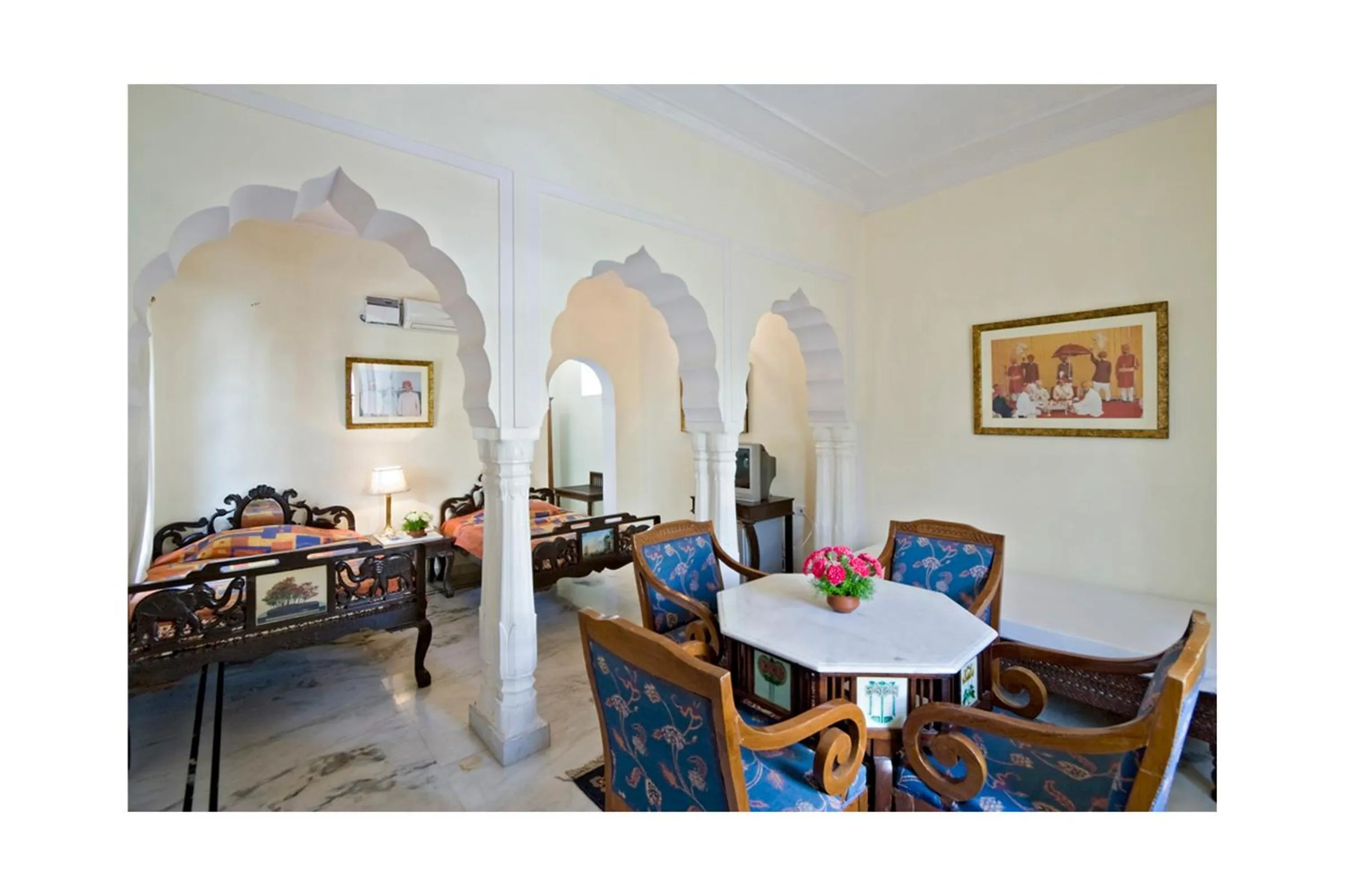 Photo of the whole room in Mandawa Haveli