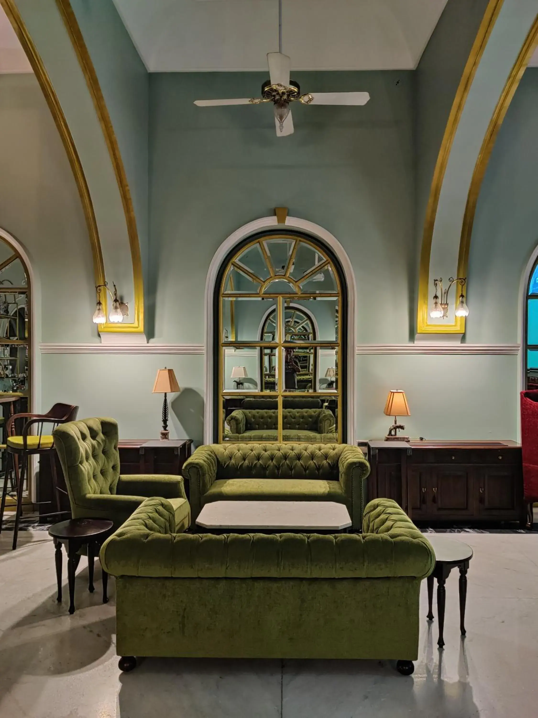 Lobby or reception in Mandawa Haveli Lobby or reception in Mandawa Haveli