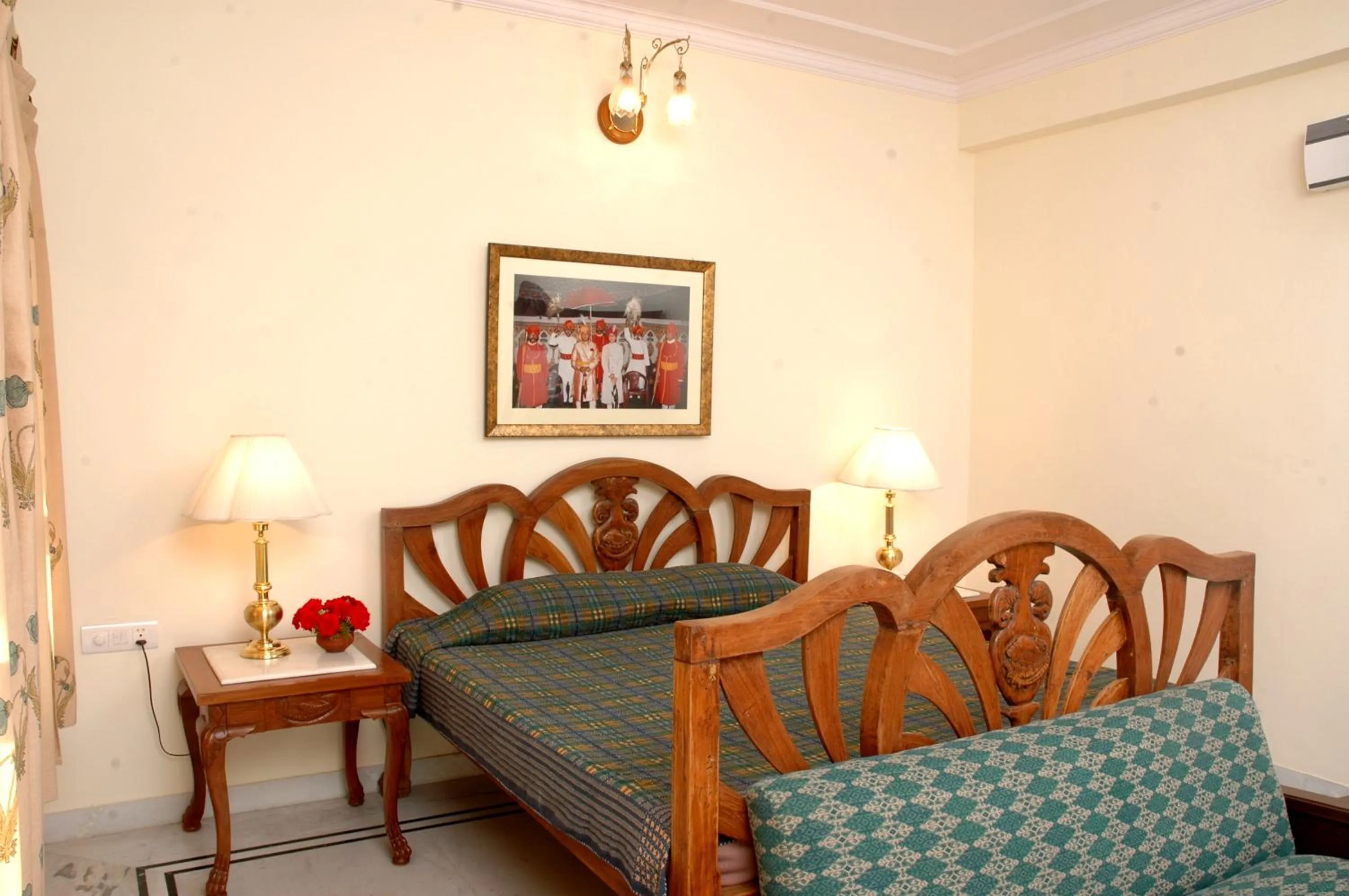 Bed in Mandawa Haveli