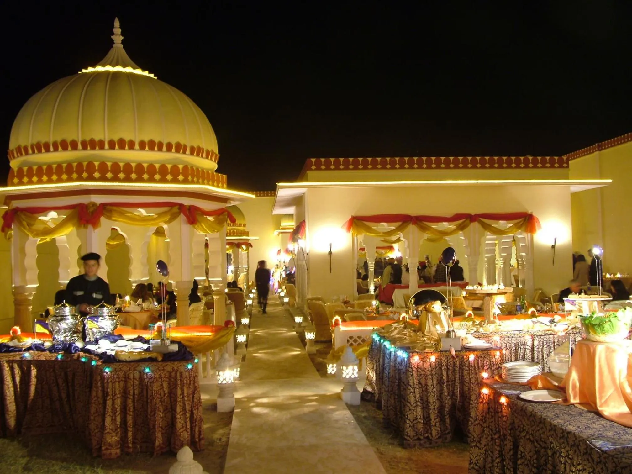 Restaurant/places to eat in Hotel Castle Mandawa