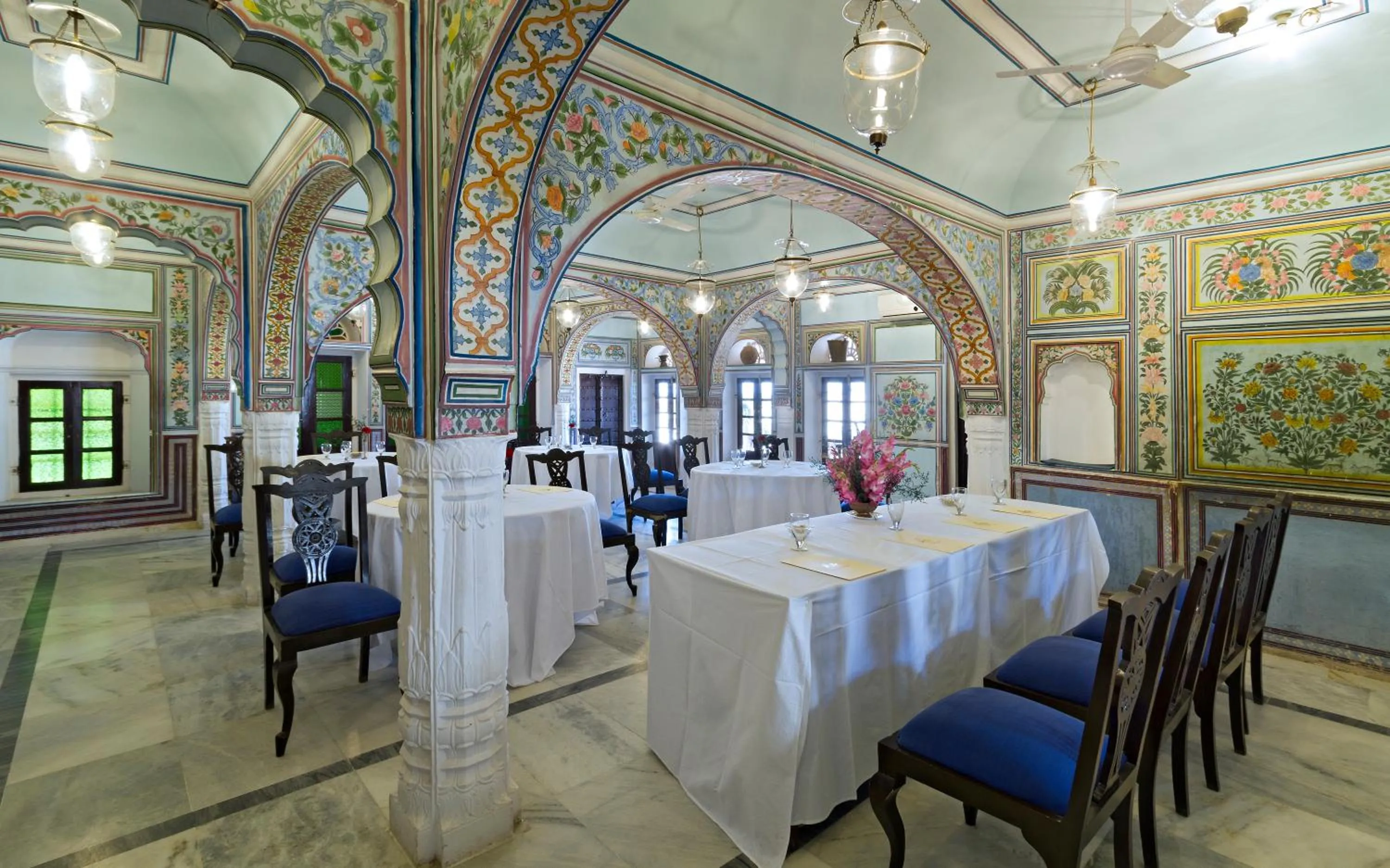 Restaurant/places to eat in Hotel Castle Mandawa