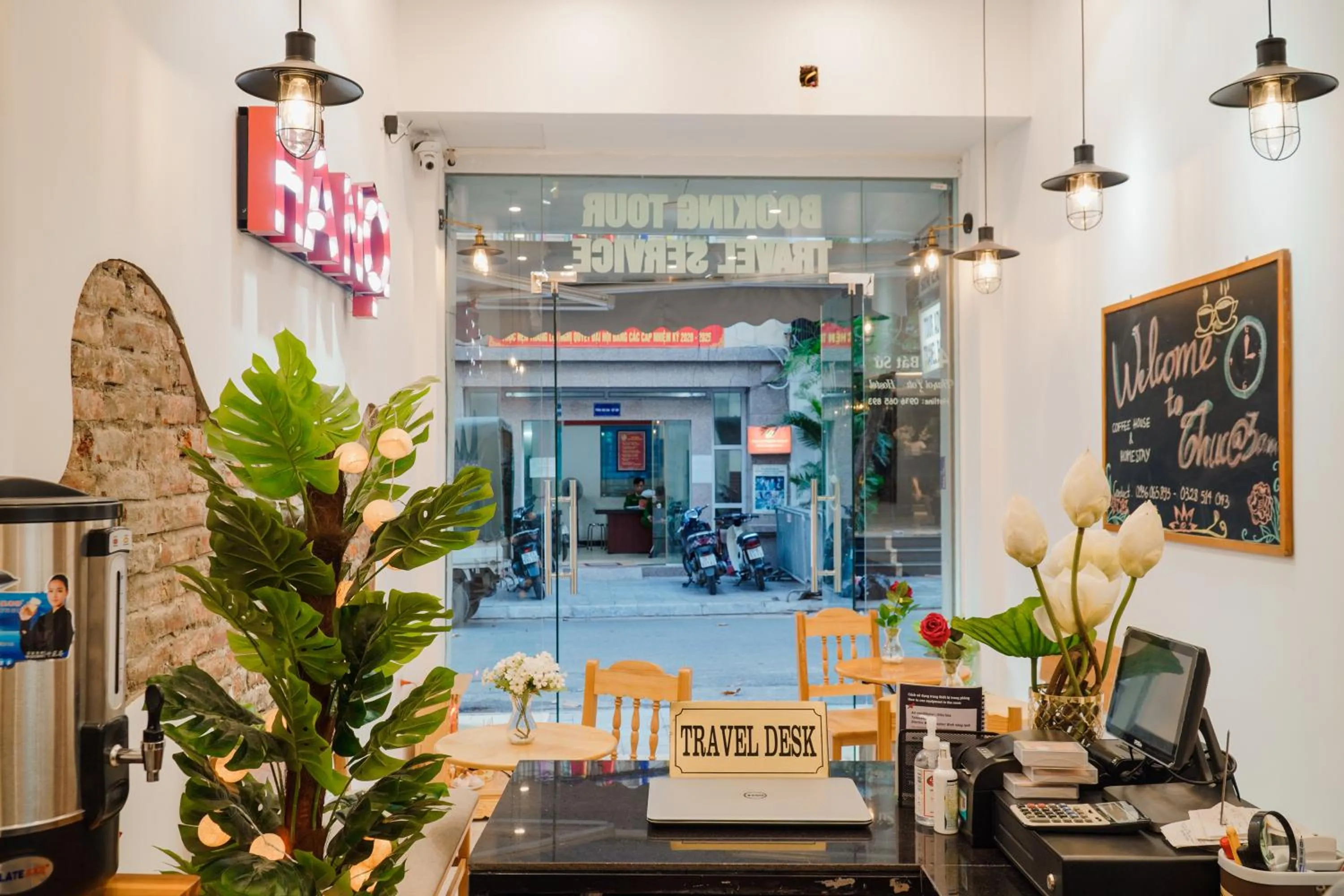 Restaurant/places to eat in Thức at 3am - Old Quarter Hanoi Lotus