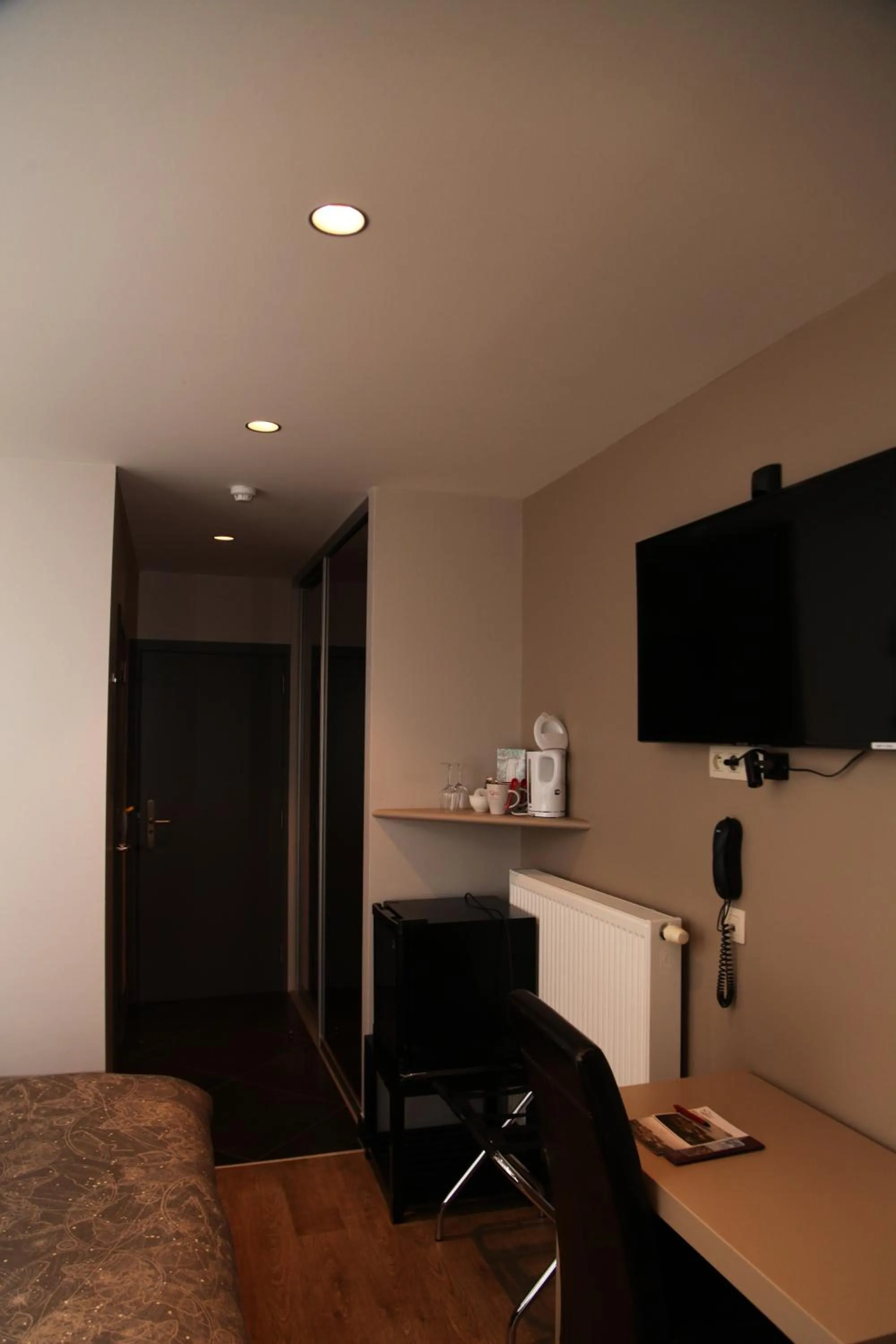 TV and multimedia in Hotel Callecanes