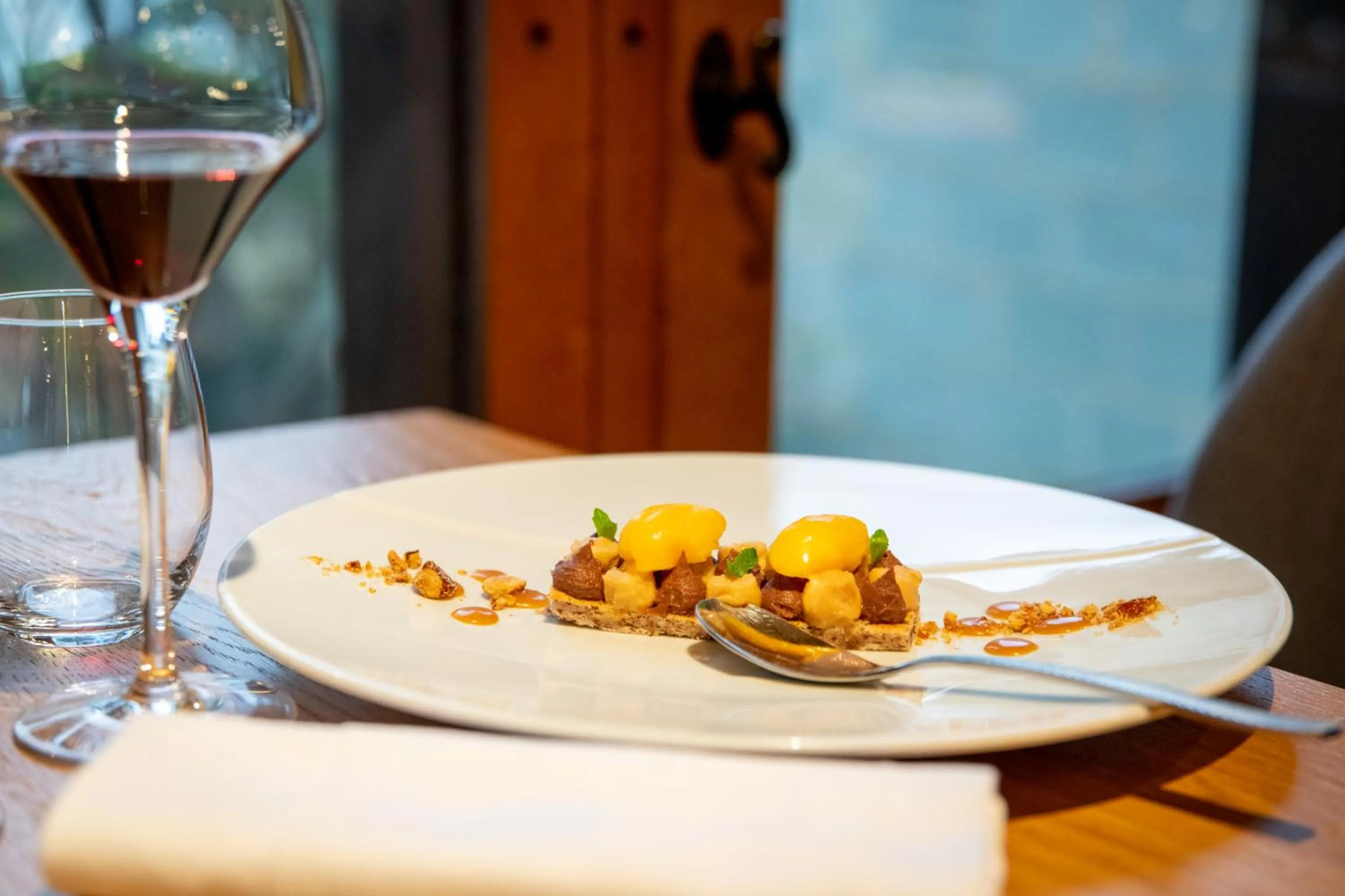 Restaurant/places to eat in Hôtel Anne d'Anjou, The Originals Collection