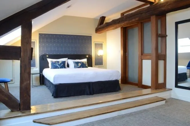 Bed in Hôtel Anne d'Anjou, The Originals Collection