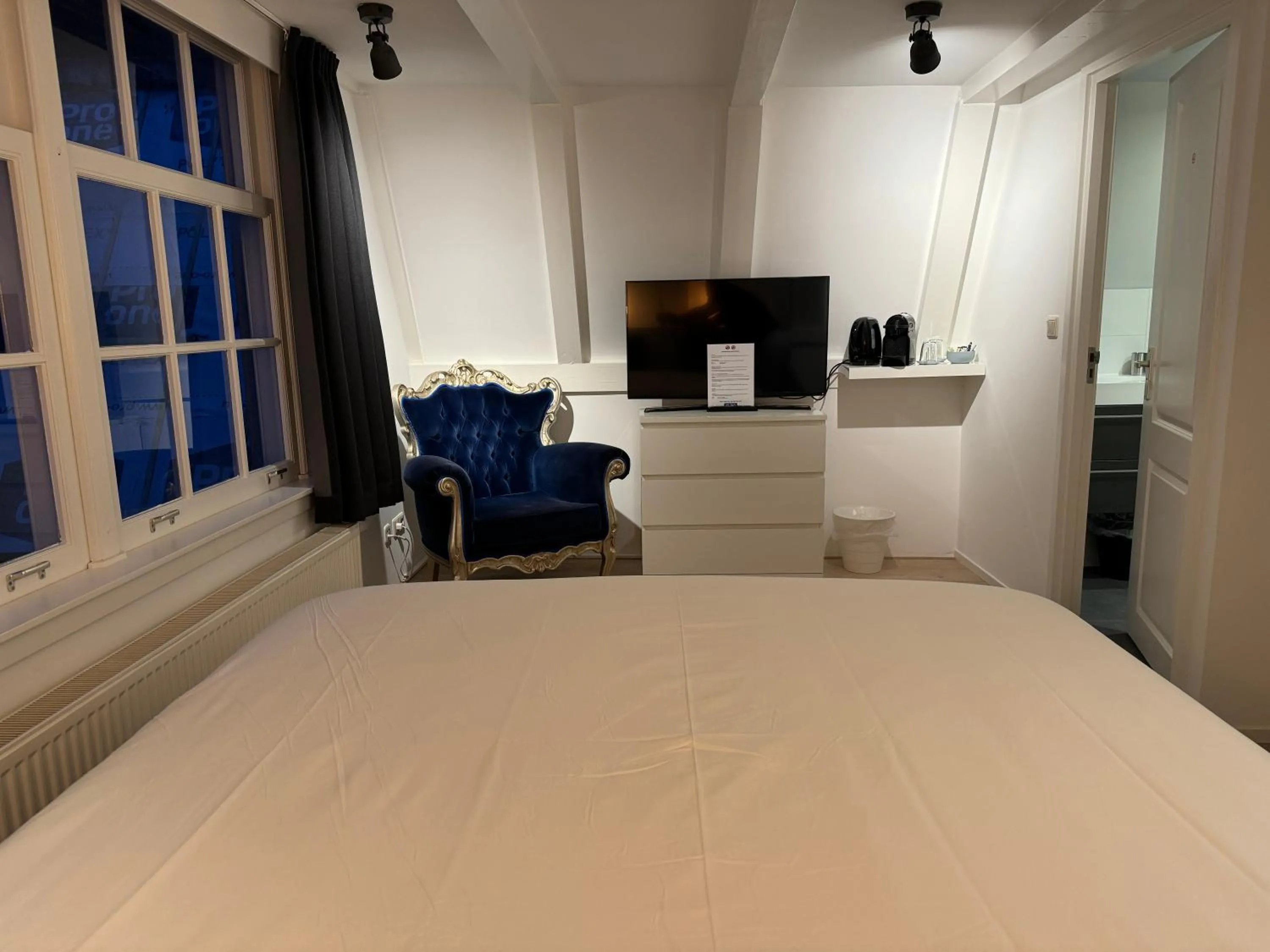 TV and multimedia, Bed in Nine Streets Inn