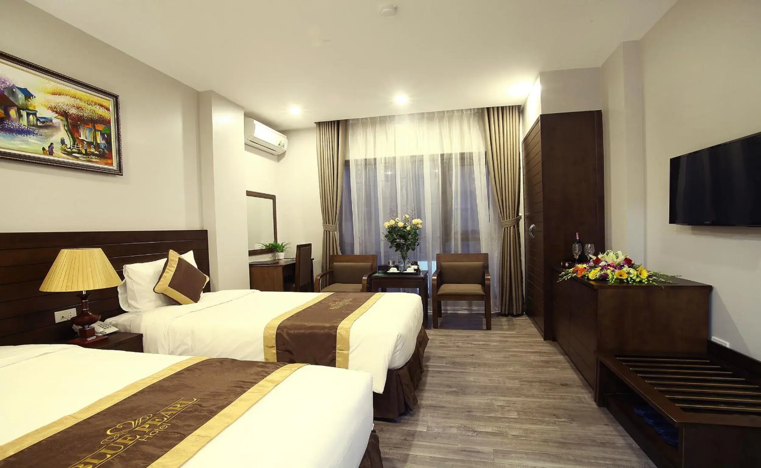 Bedroom, Bed in Blue Pearl West Hotel Bedroom, Bed in Blue Pearl West Hotel