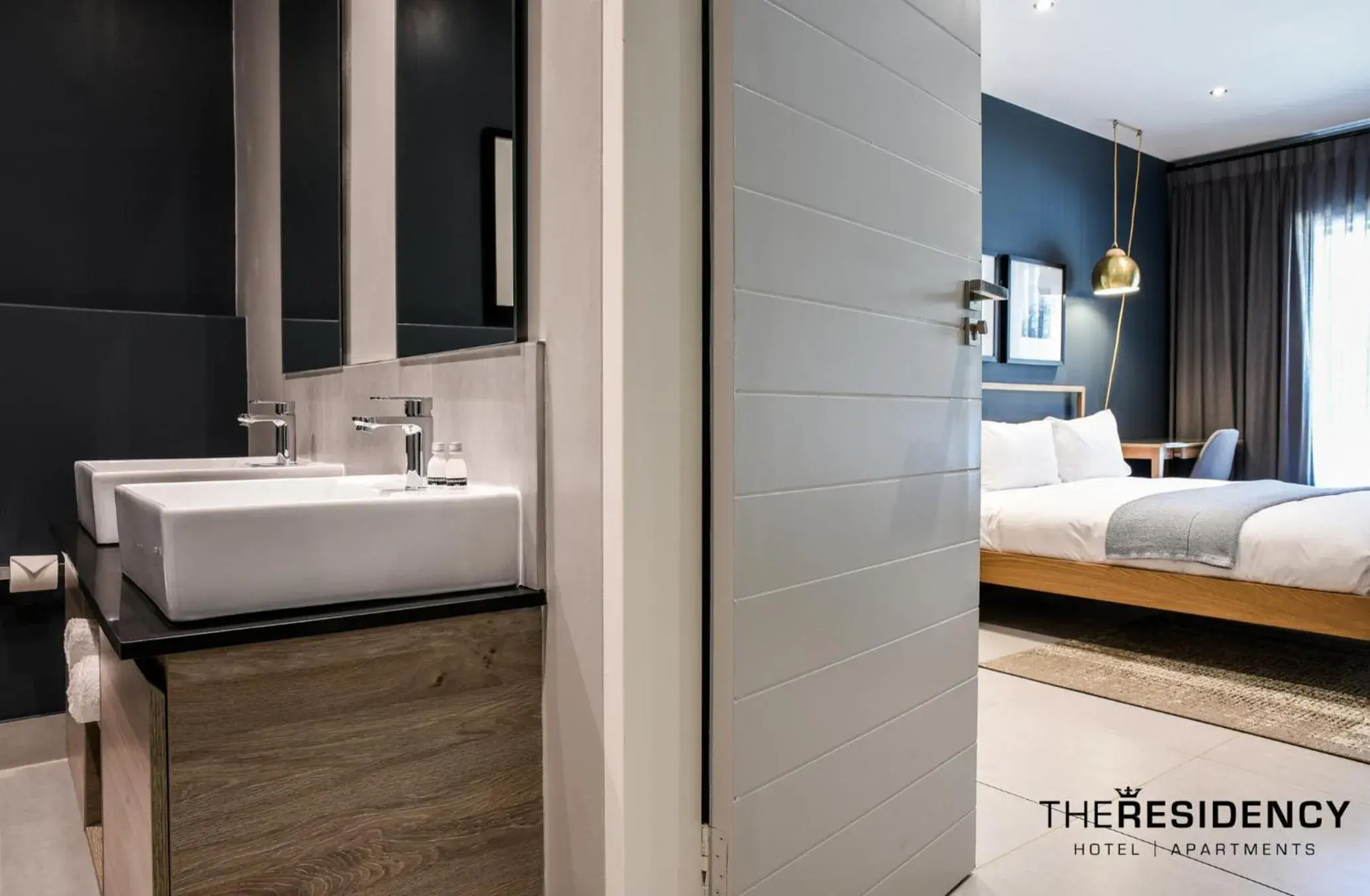 Bathroom, Bed in The Residency Sandhurst Bathroom, Bed in The Residency Sandhurst