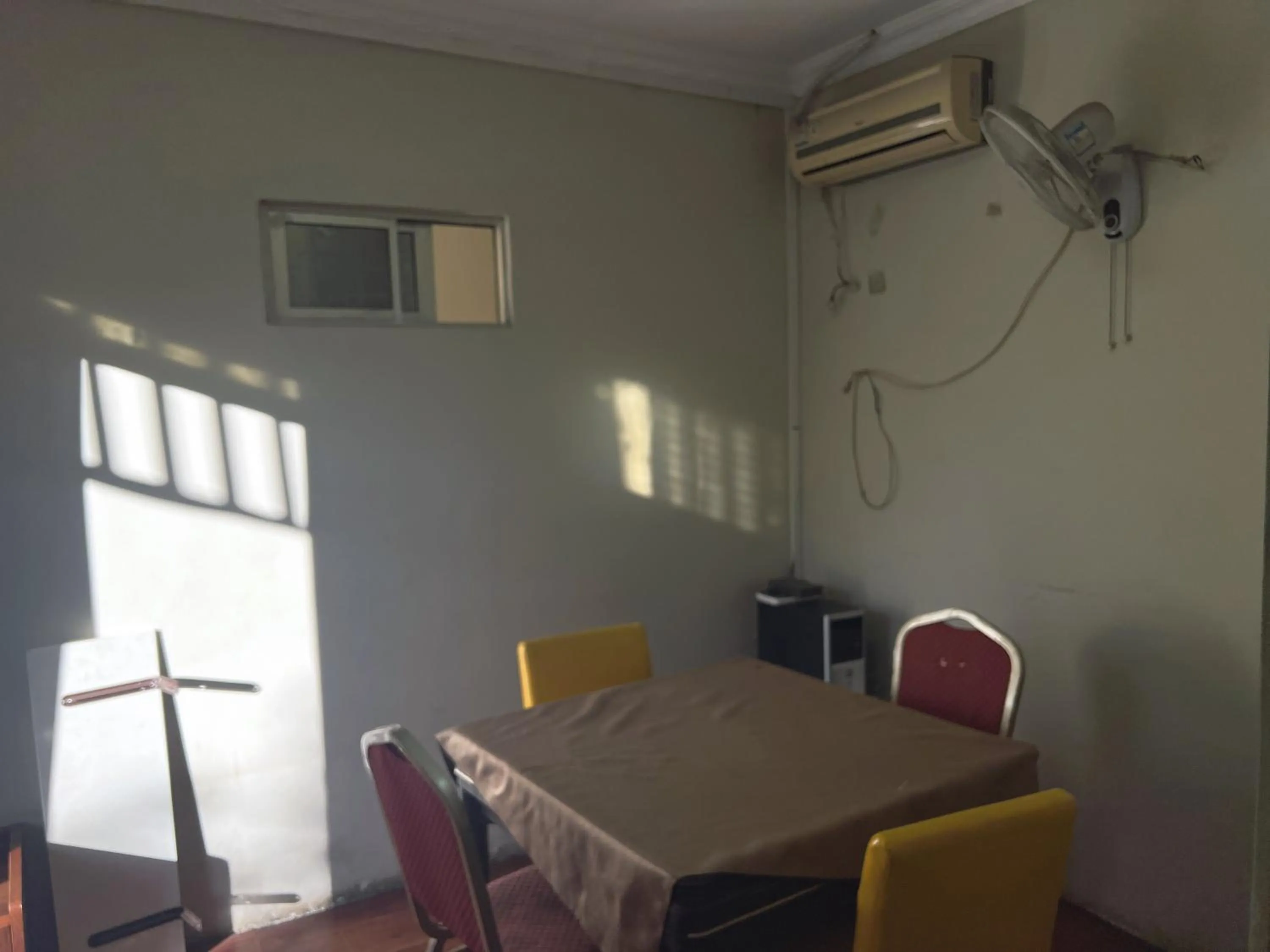 Shengtang Business Hotel