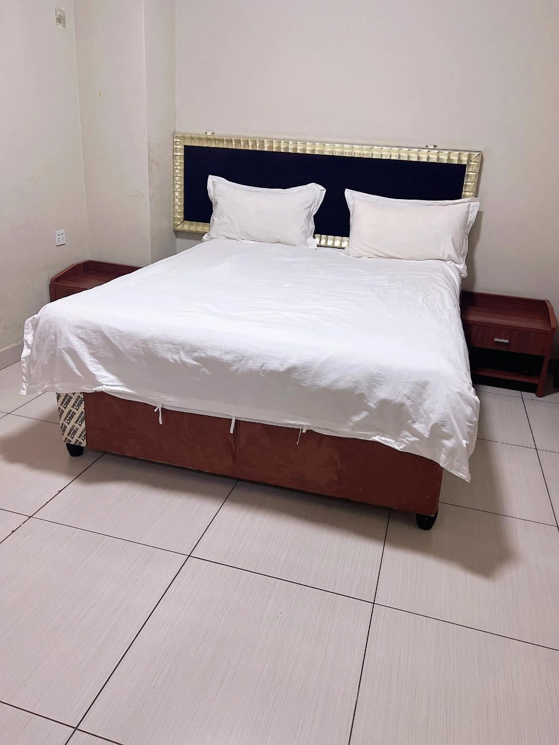 Shengtang Business Hotel