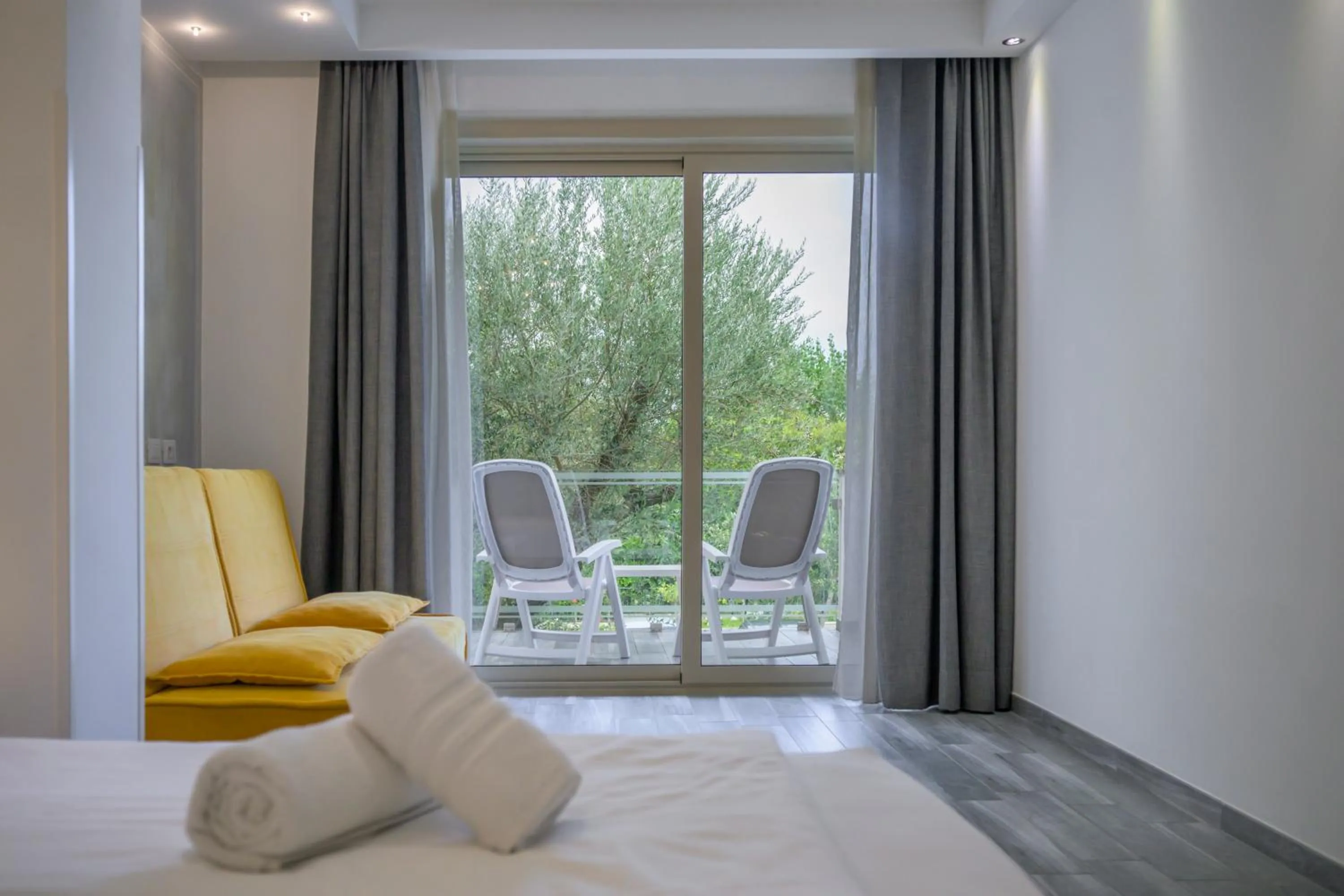 Photo of the whole room, Bed in Hotel Villa Paradiso Suite