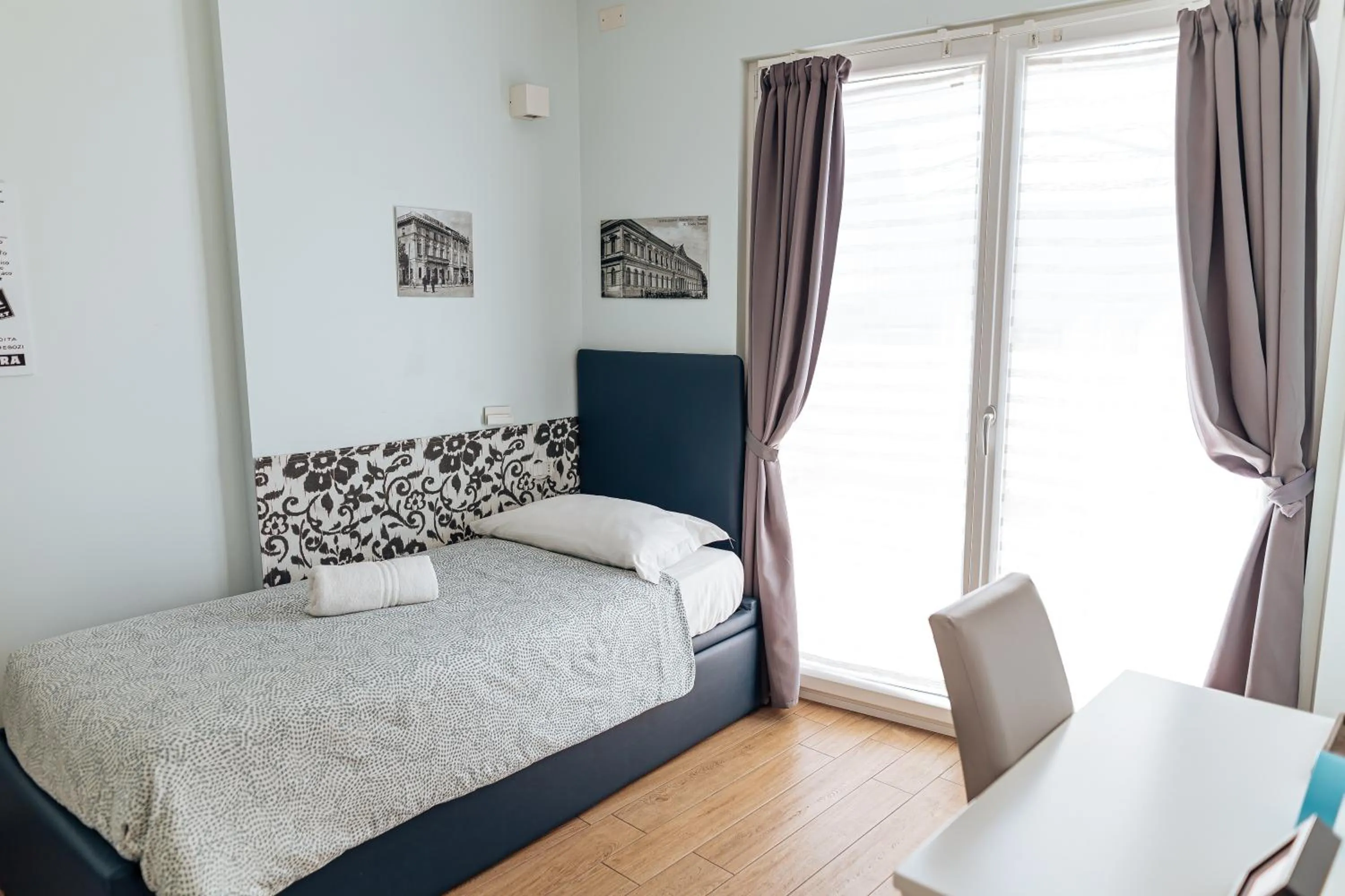 Bedroom, Bed in Cufà