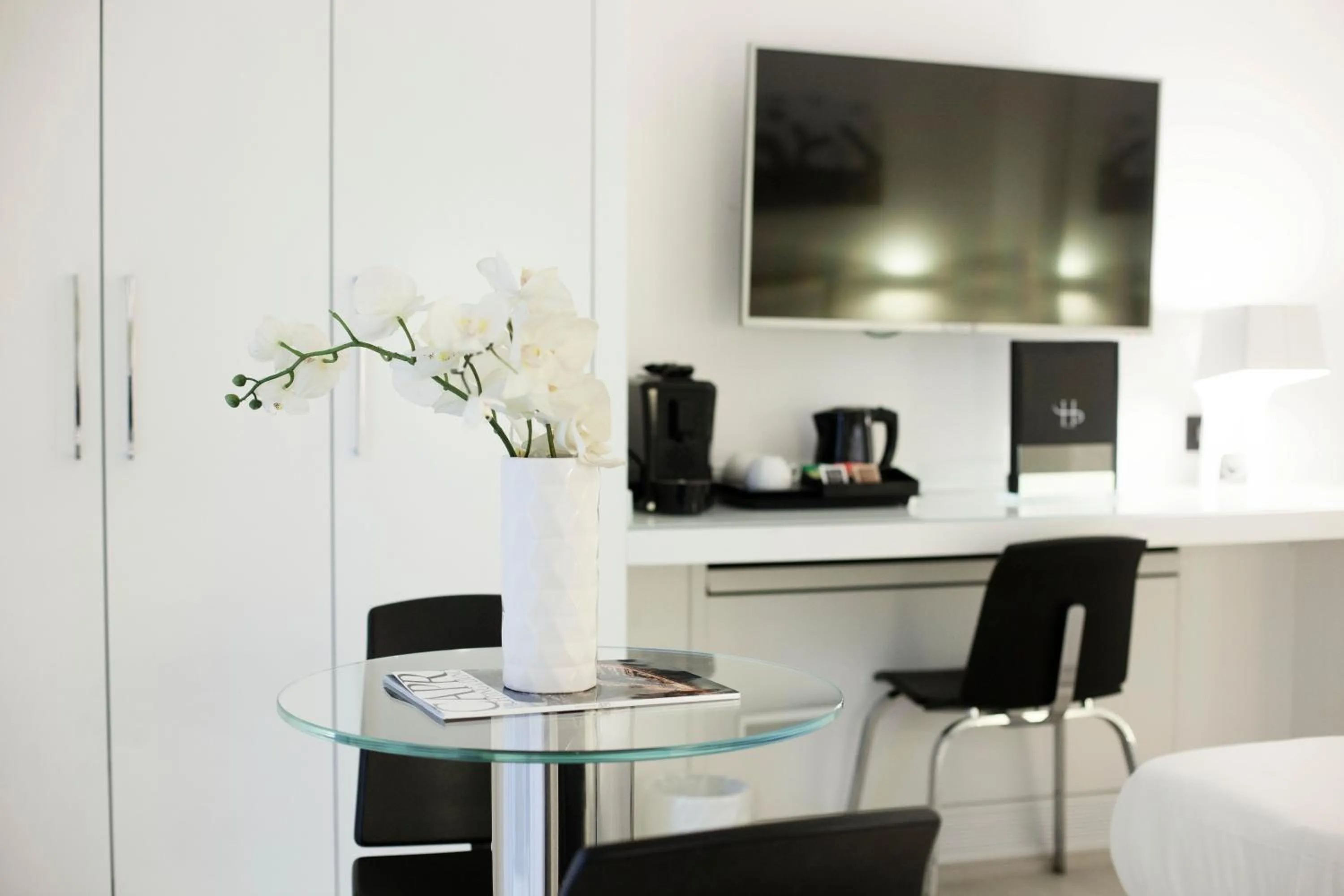 TV and multimedia in LHP Suite Napoli Parco Margherita