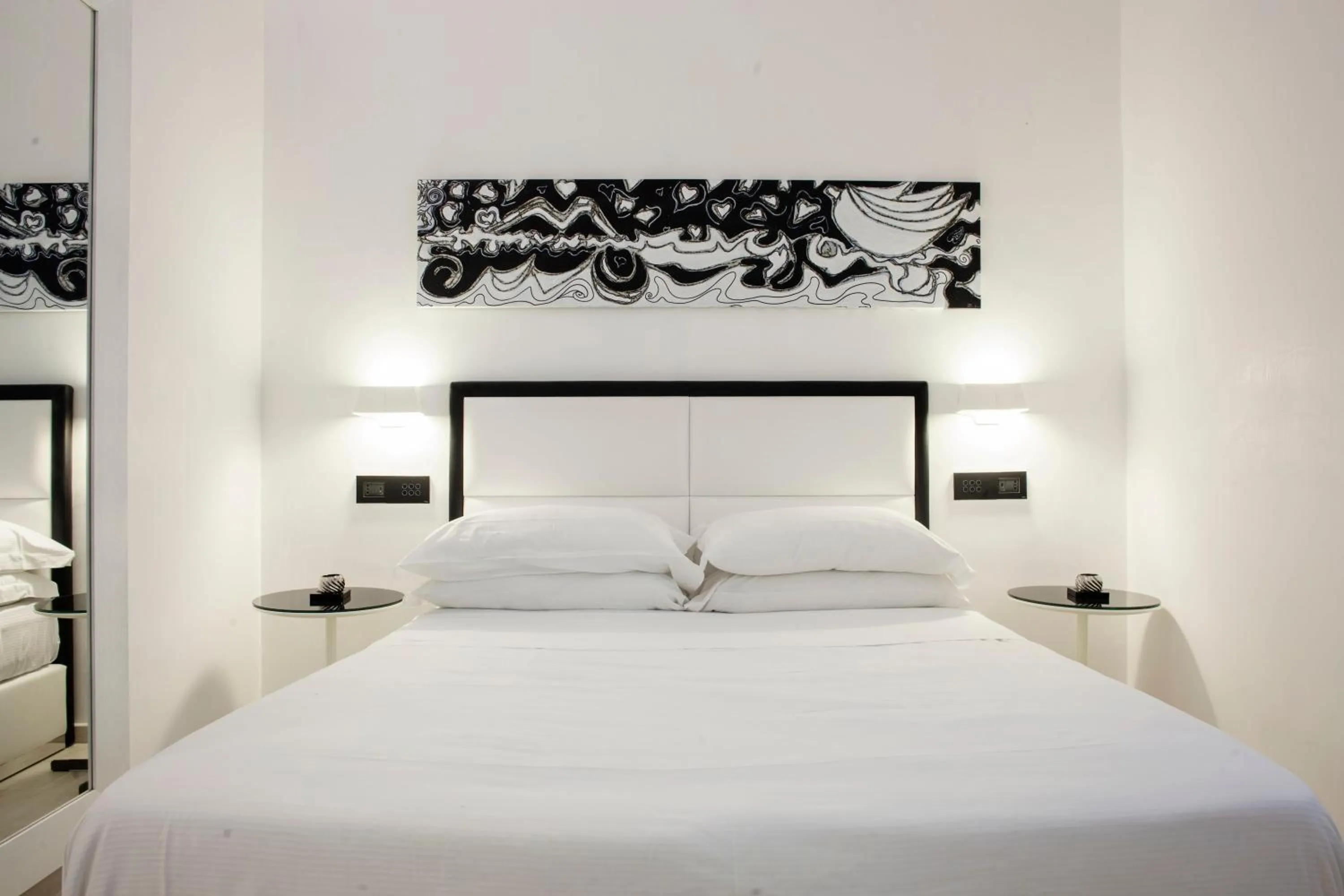 Bedroom, Bed in LHP Suite Napoli Parco Margherita