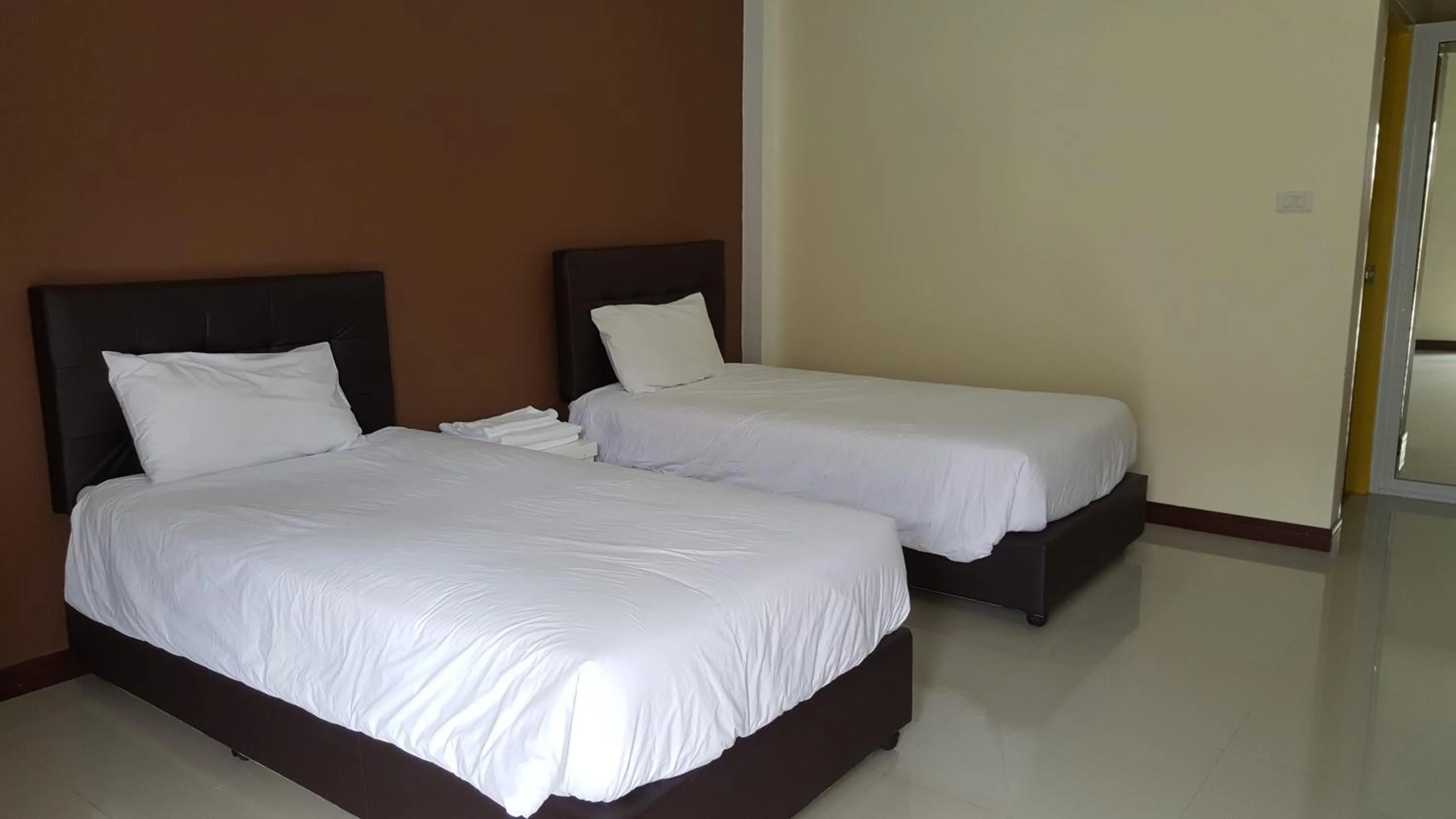 Bedroom, Bed in Charoensuk Grand Hotel