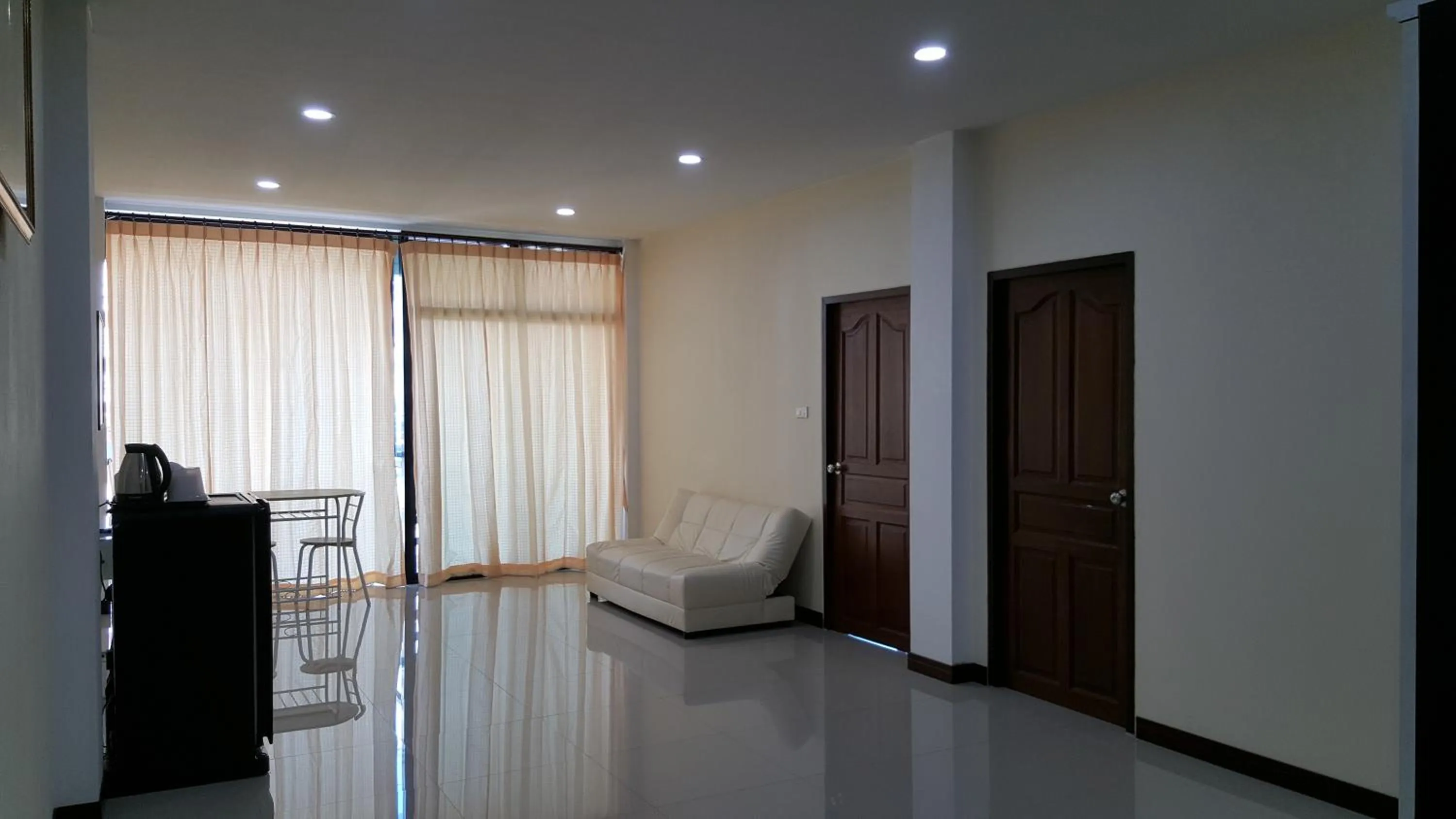 Charoensuk Grand Hotel