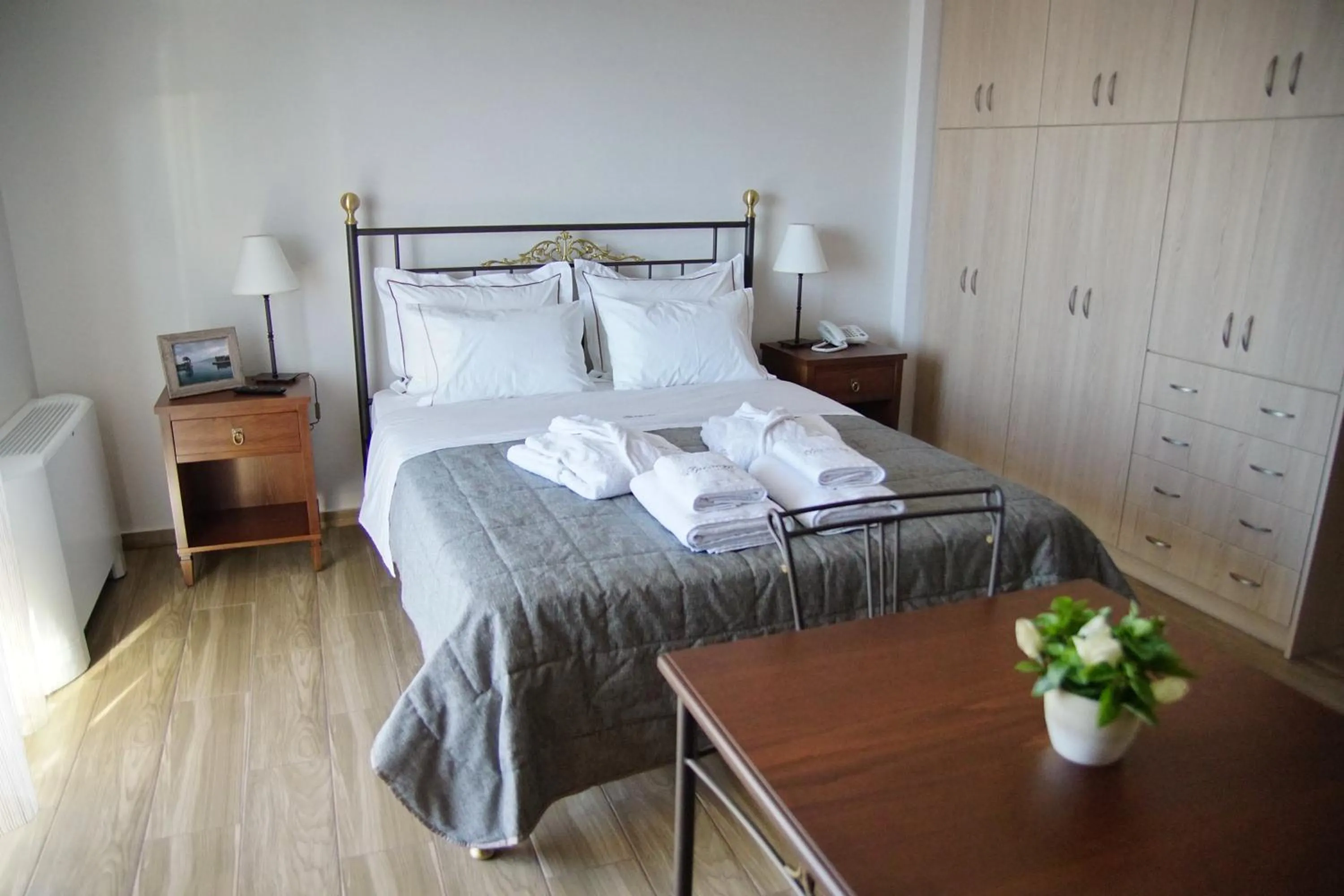Bed in Treanto Nafpaktos Boutique Hotel
