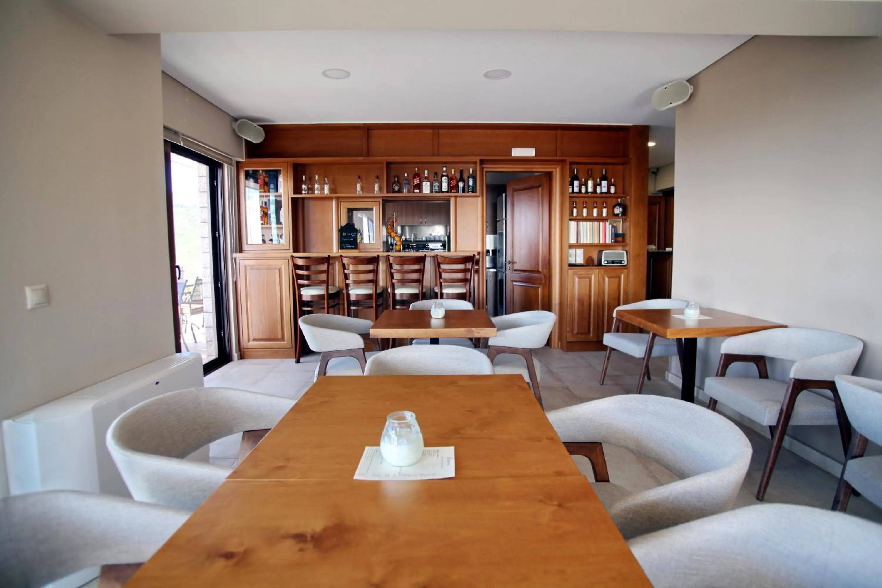 Restaurant/places to eat in Treanto Nafpaktos Boutique Hotel