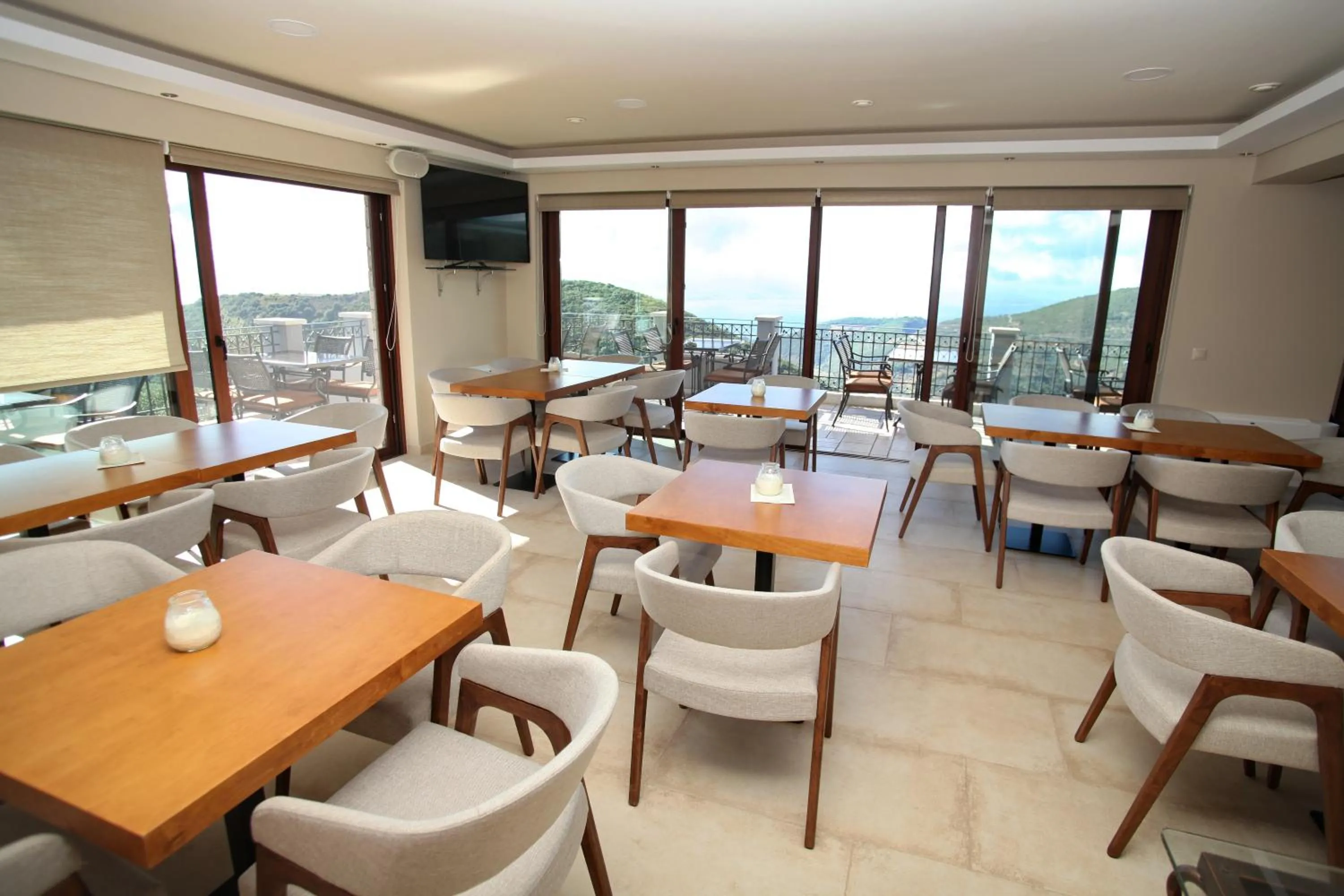 Restaurant/places to eat in Treanto Nafpaktos Boutique Hotel