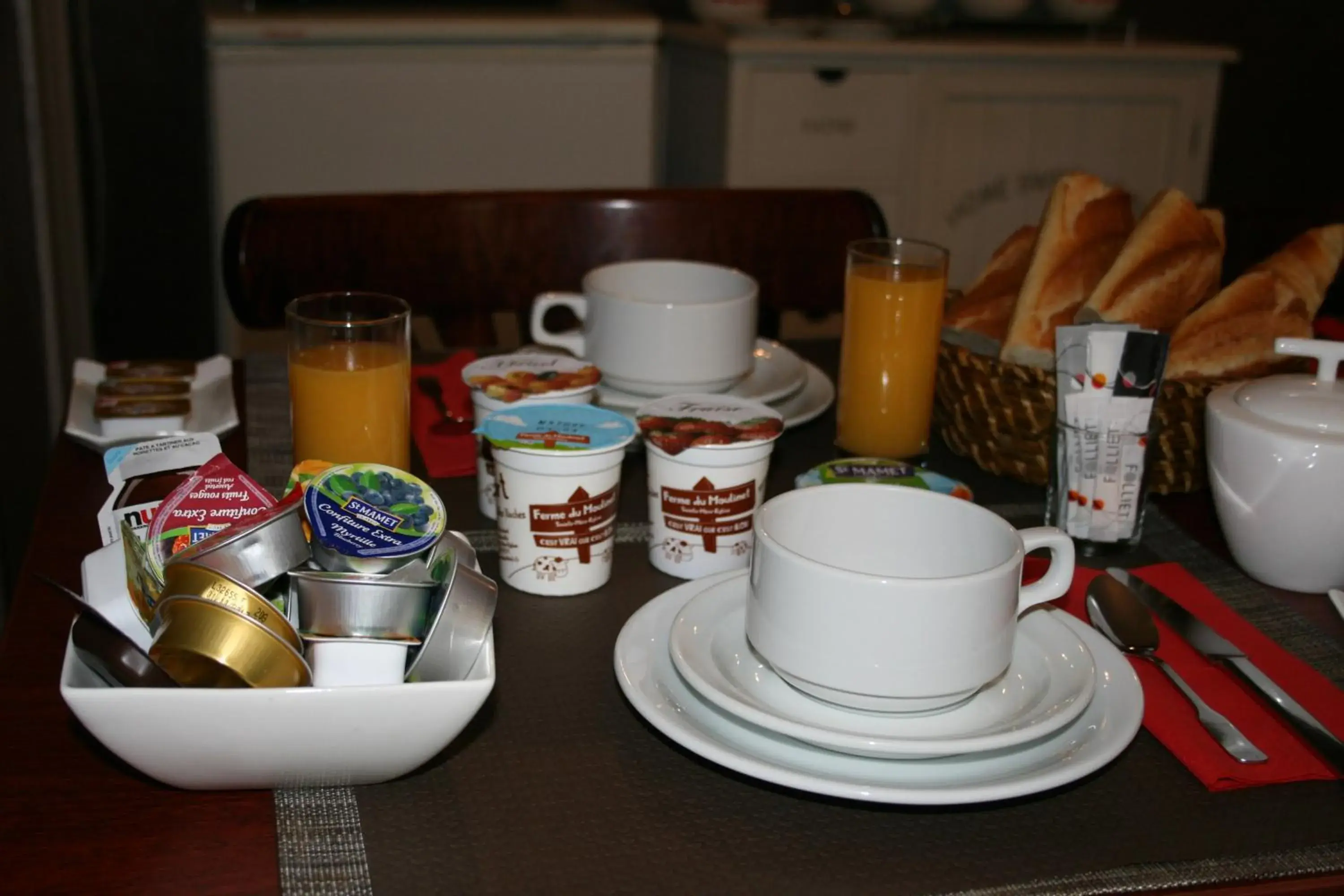 Breakfast in Cit'Hotel Hôtel Beauséjour Breakfast in Cit'Hotel Hôtel Beauséjour