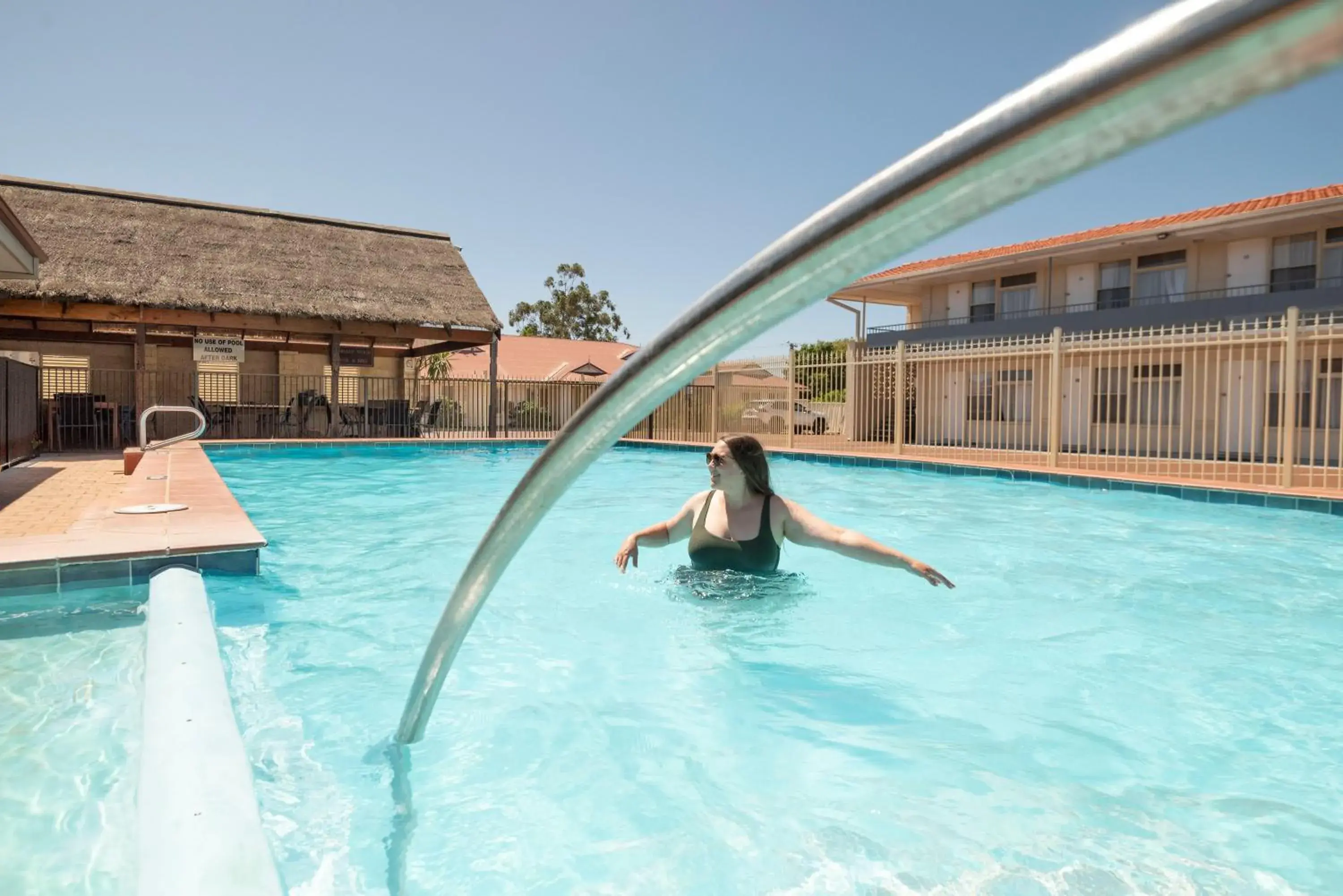 Swimming pool in Bunbury Motel and Apartments Swimming pool in Bunbury Motel and Apartments