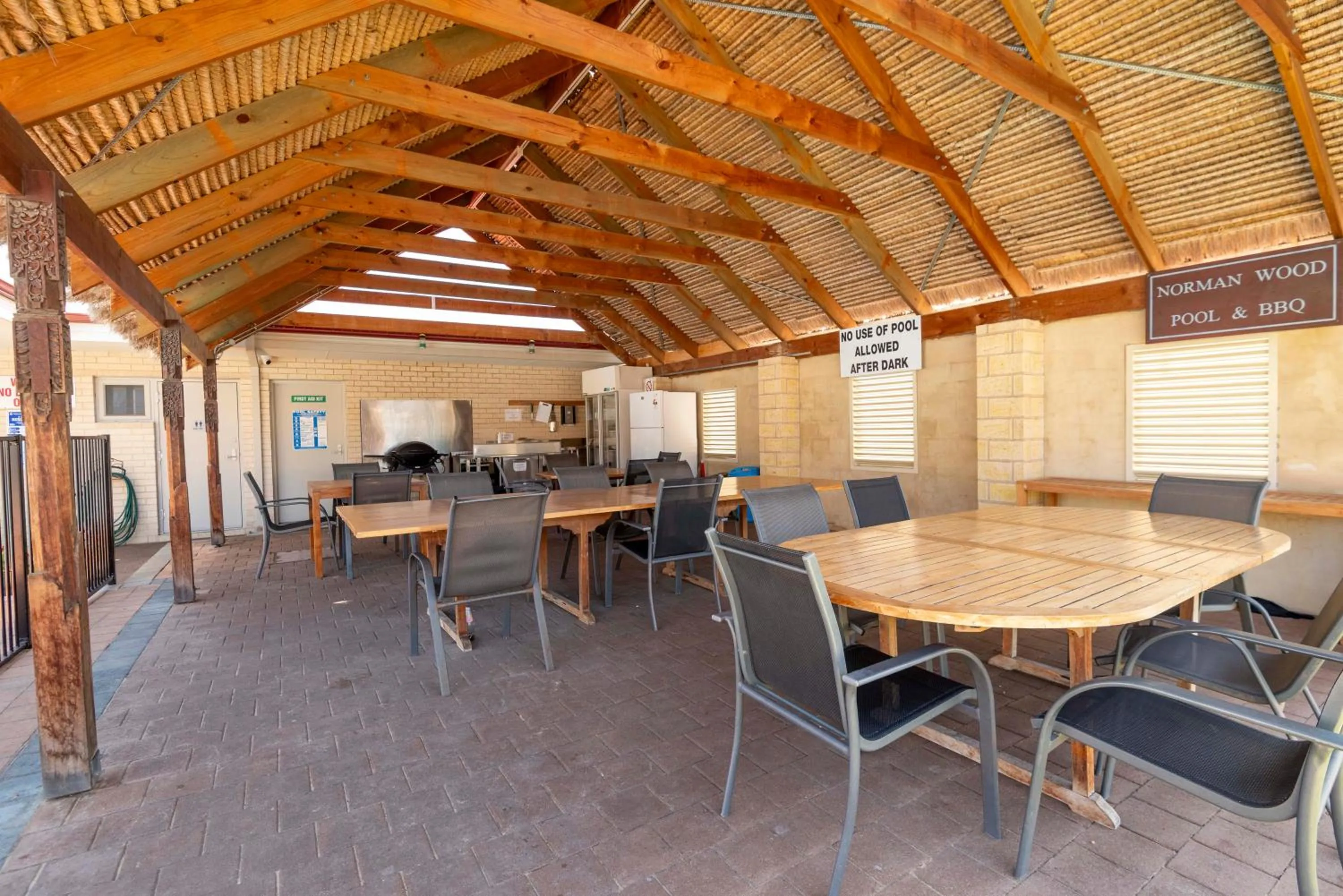 BBQ facilities in Bunbury Motel and Apartments