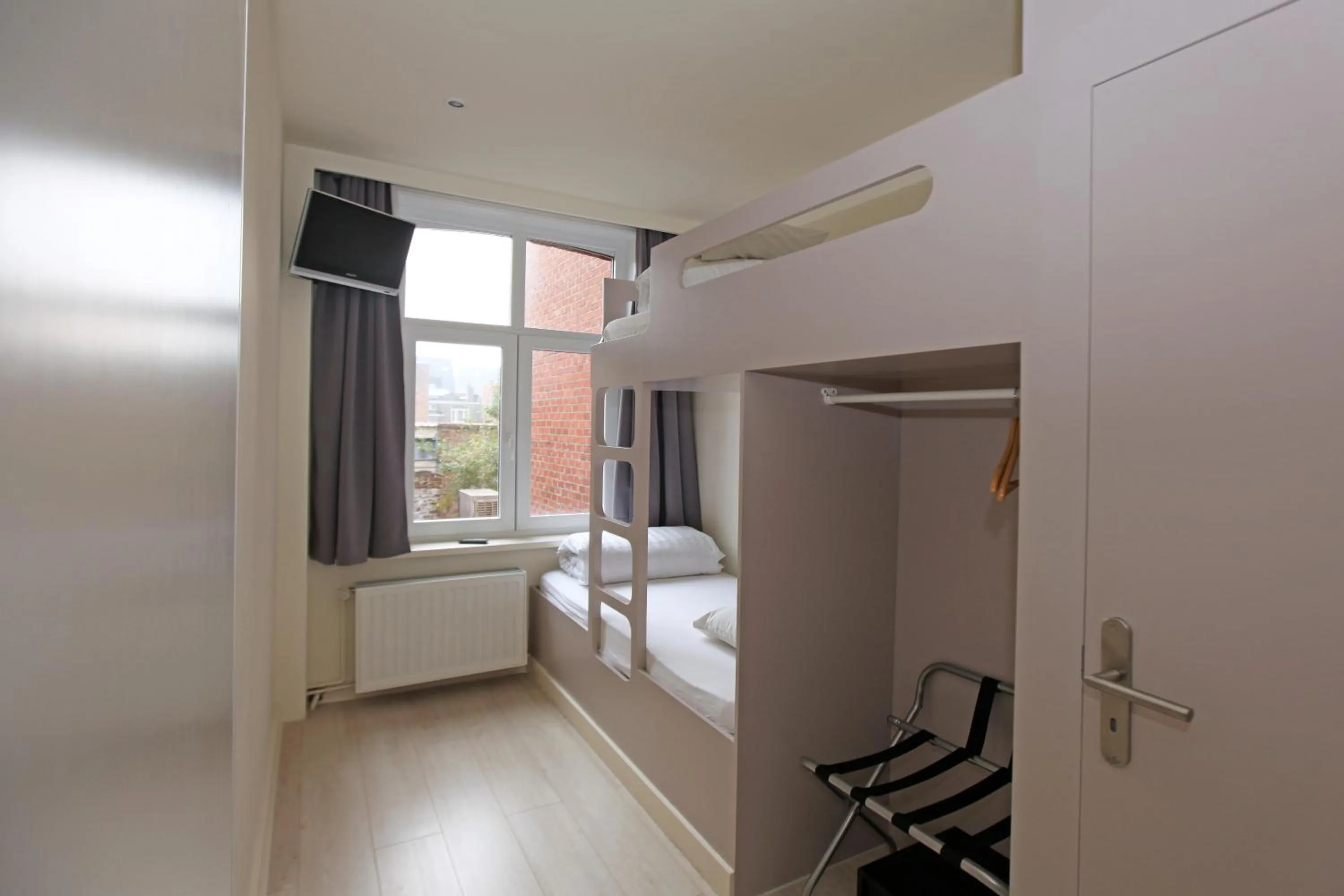 Bedroom, Bed in Hotel Cecil