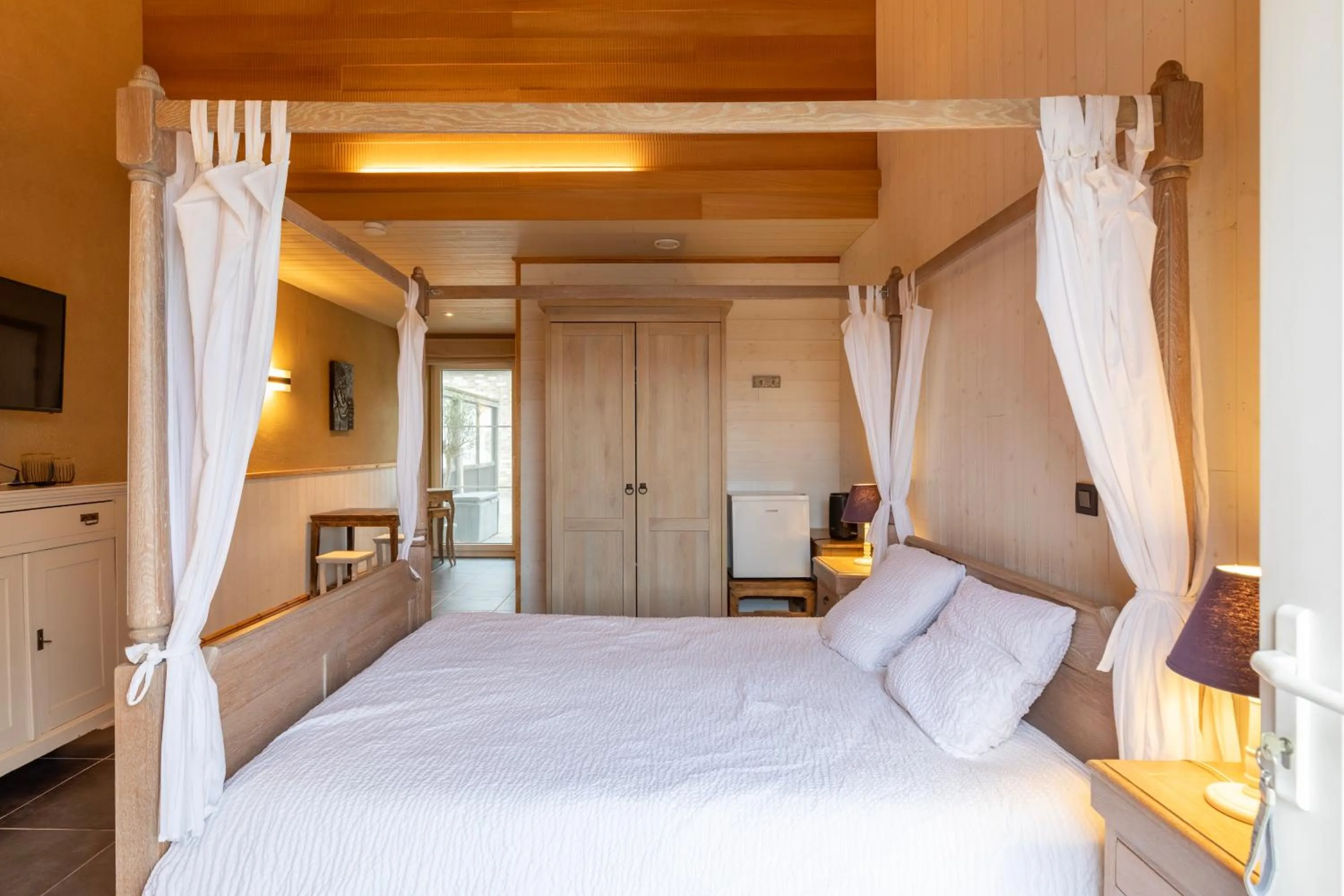 Bed in B&B De Leestjespolder